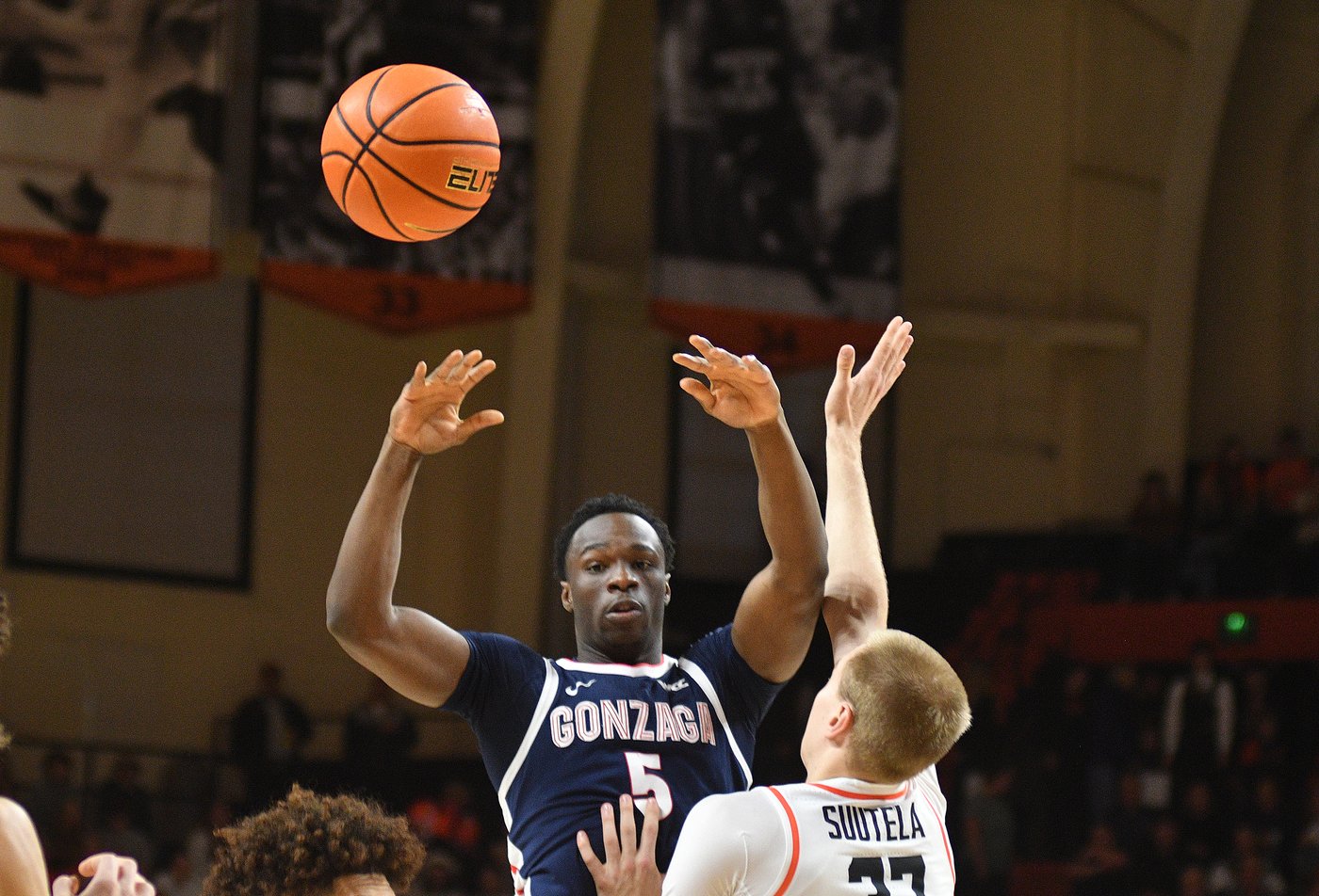 Ike matches career best with 35 points, No. 6 Gonzaga beats Oregon State 81-61 | iNFOnews.ca