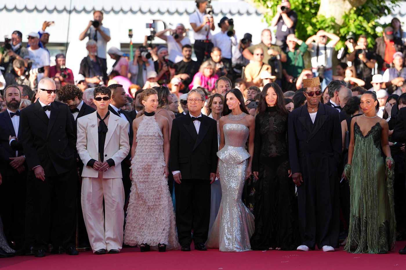 Stars show off eye-catching looks at the Cannes Film Festival, in photos | iNFOnews.ca