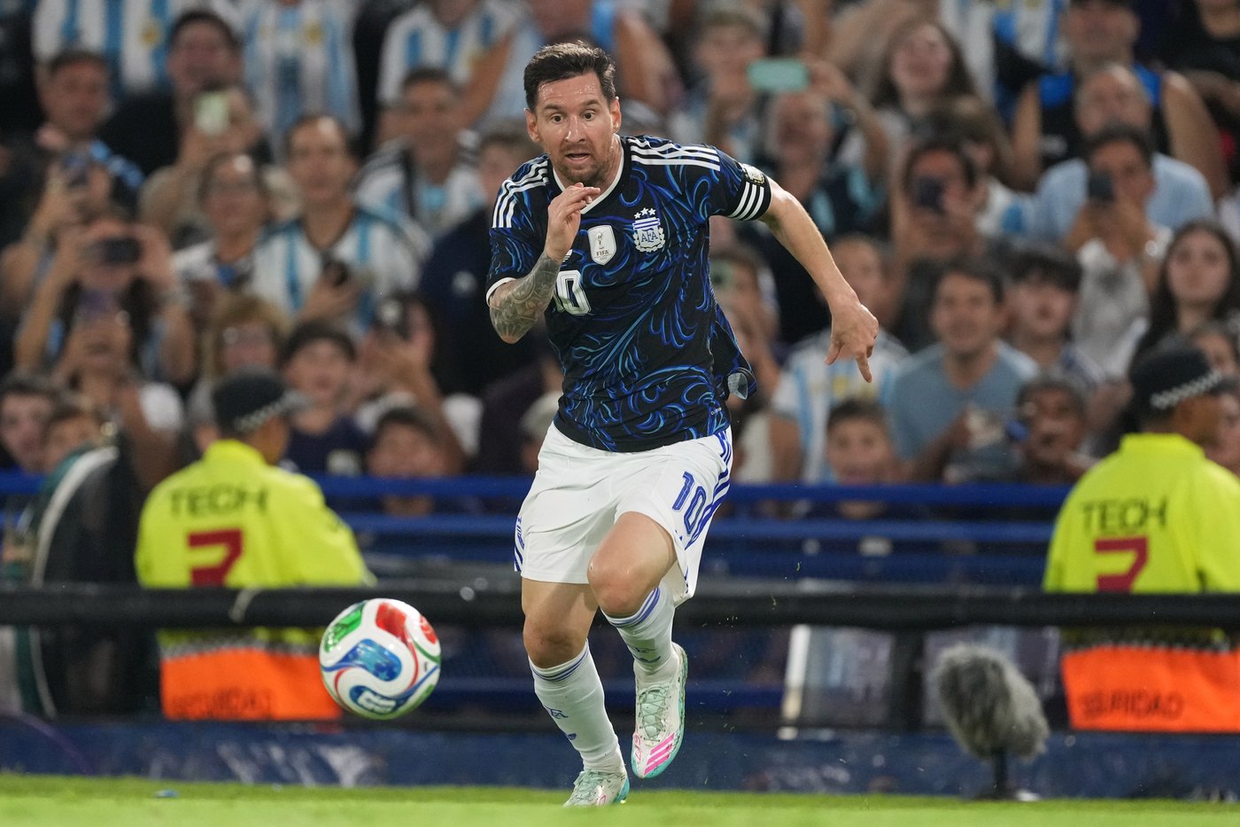 Argentina's Messi, Portugal's Ronaldo and Mexico's Ochoa highlight final FIFA World Cup rosters | iNFOnews.ca