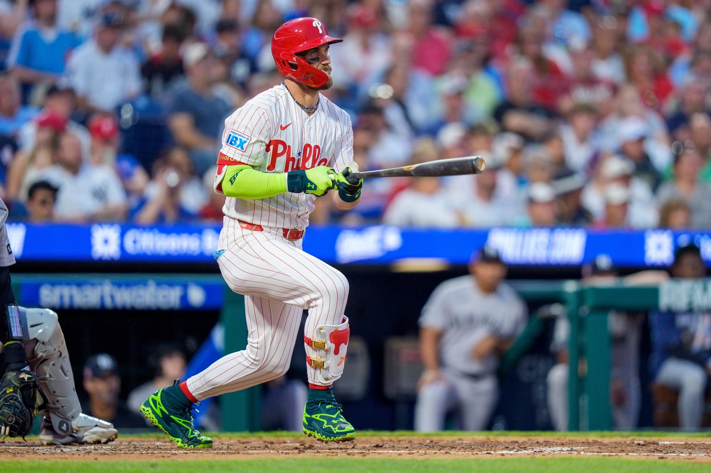 Bryson Stott homers and drives in 5 as Phillies rout Yankees 11-4 to avoid series sweep | iNFOnews.ca