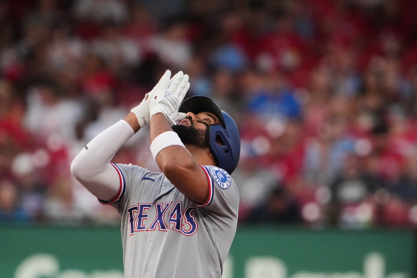 Jacob deGrom earns 100th career win on 4th try as Rangers top Cardinals 2-1 | iNFOnews.ca Jacob deGrom earns 100th career win on 4th try as Rangers top Cardinals 2-1 | iNFOnews.ca