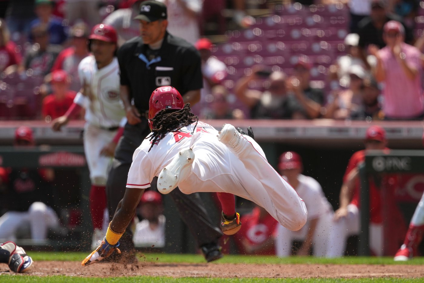 Manzardo hits 1st grand slam, Guardians rally for 6-5 win over Reds in Game 1 of doubleheader | iNFOnews.ca
