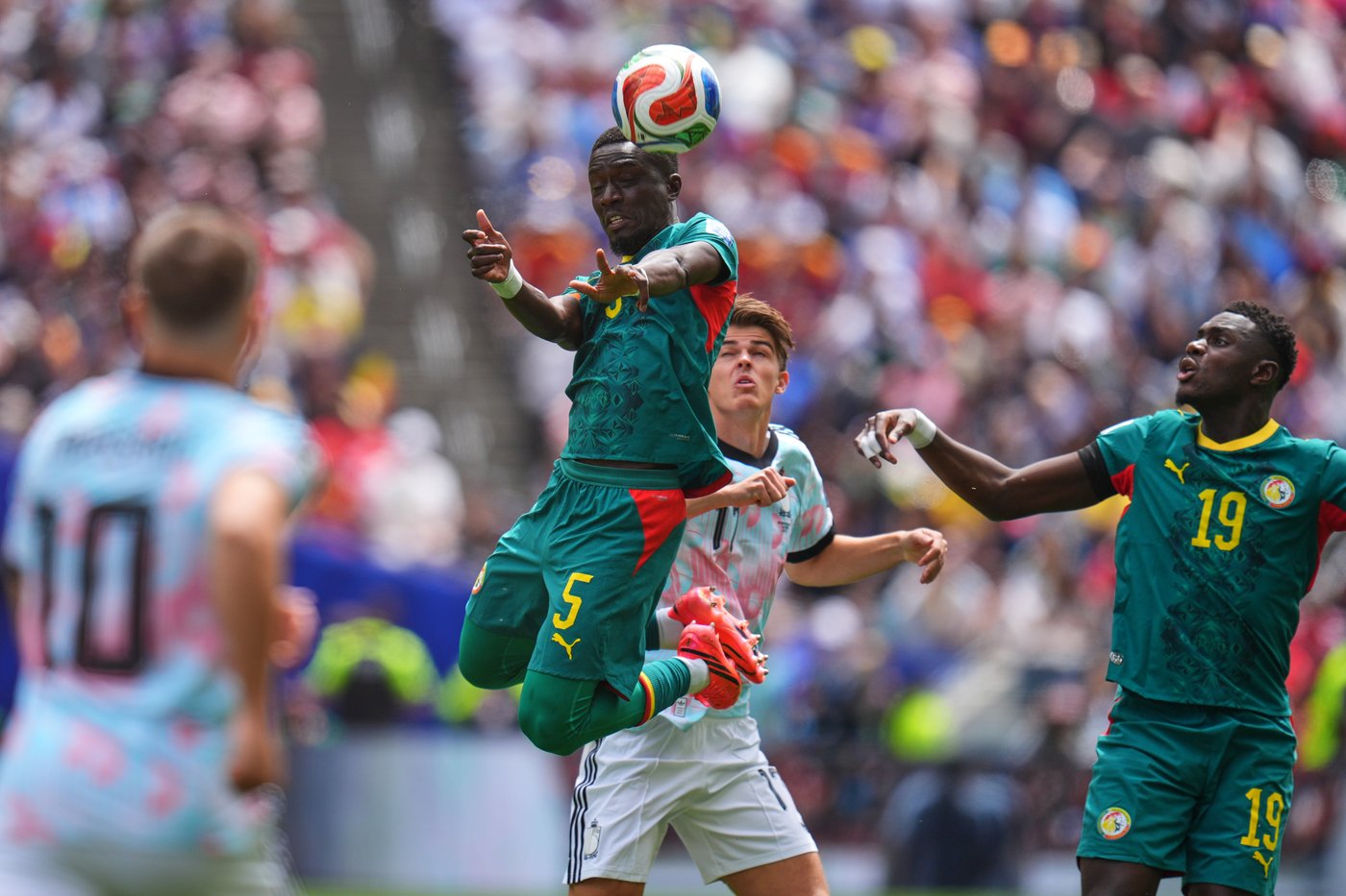 Belgium overcomes 2-goal deficit, as US and England keep World Cup dreams alive, in photos | iNFOnews.ca