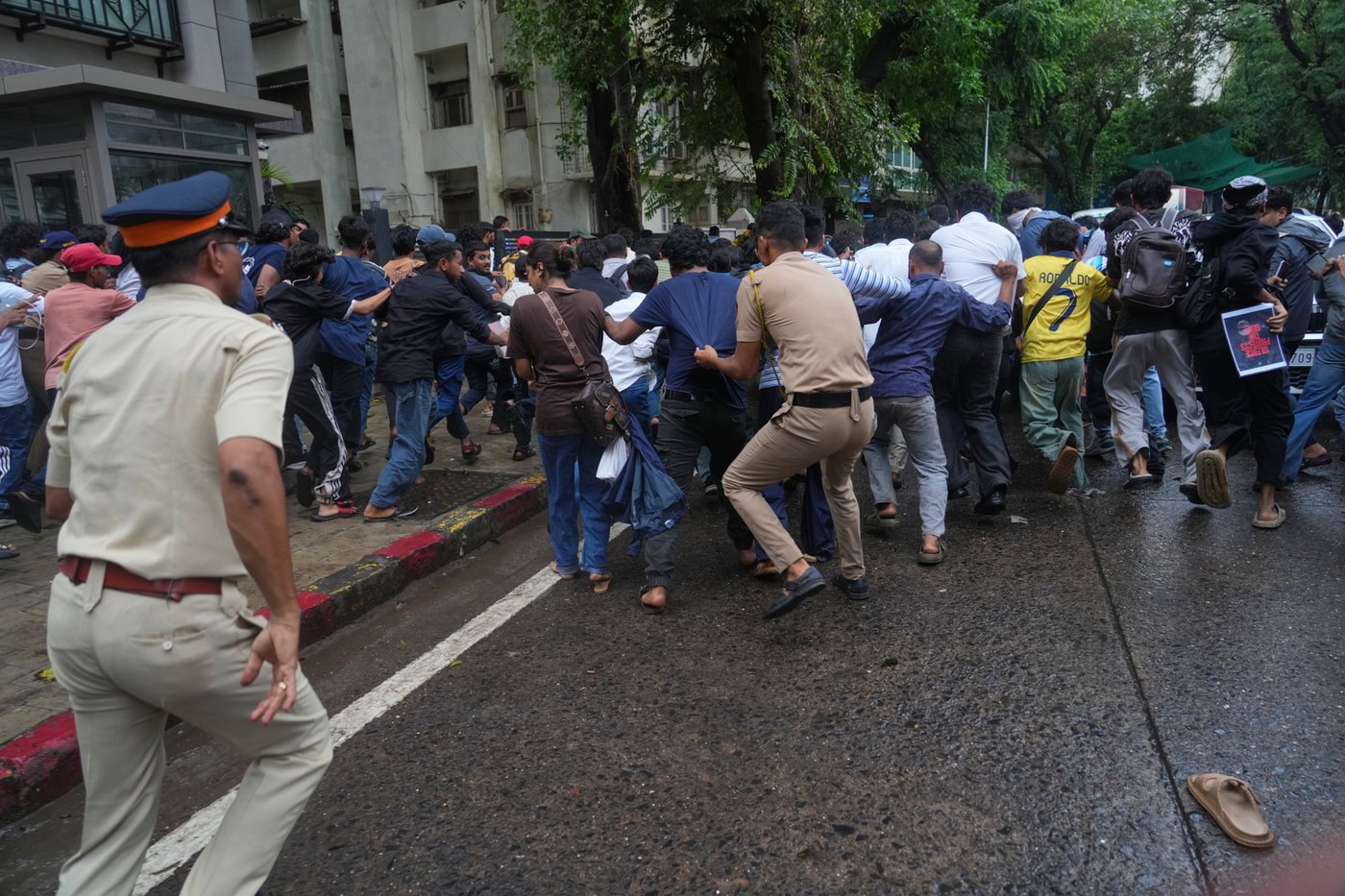India's Cockroach movement holds a capital sit-in as police crack down on protests | iNFOnews.ca