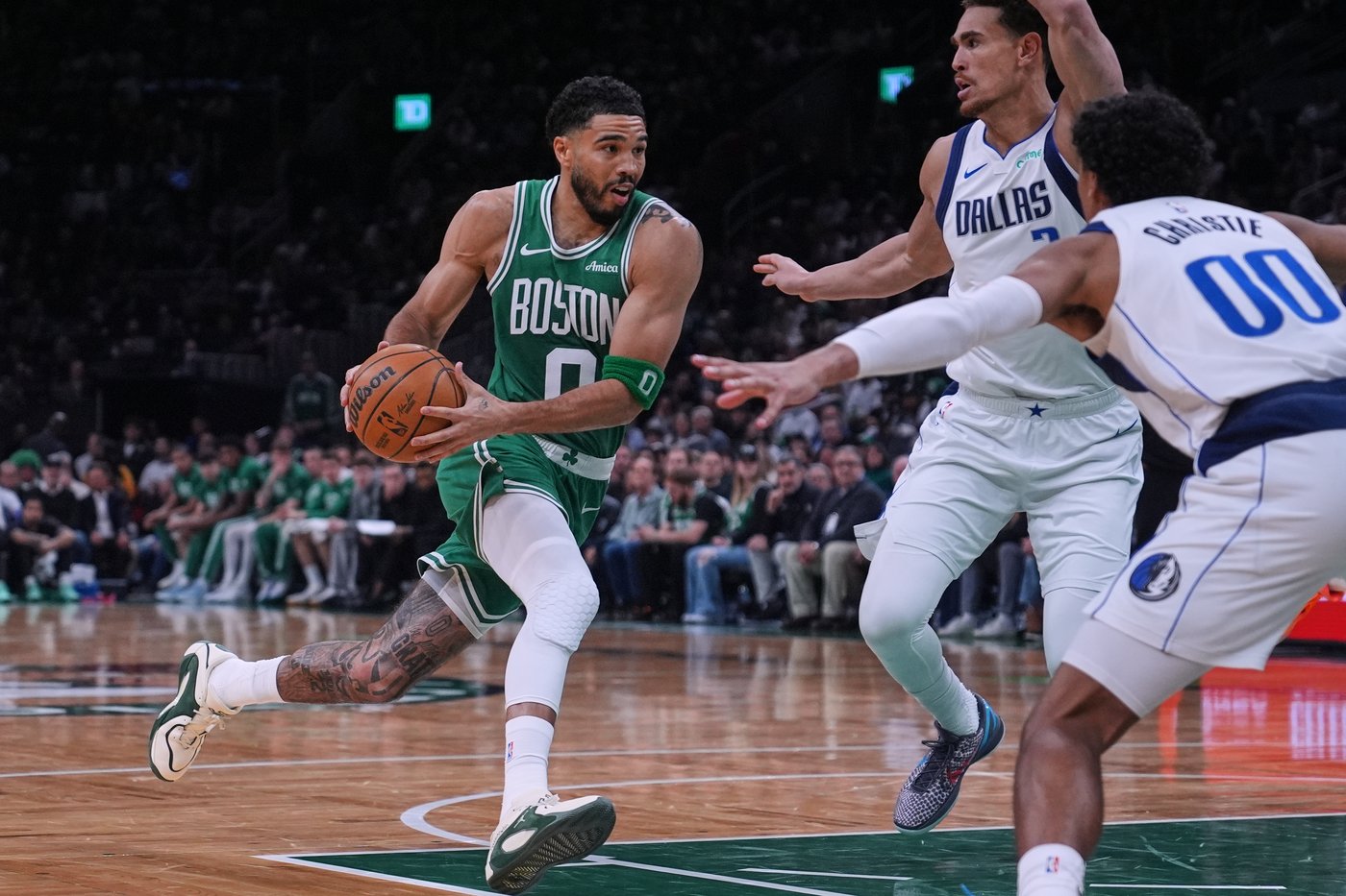 Jayson Tatum scores 15 points in return from Achilles surgery, Celtics beat Mavericks 120-100 | iNFOnews.ca