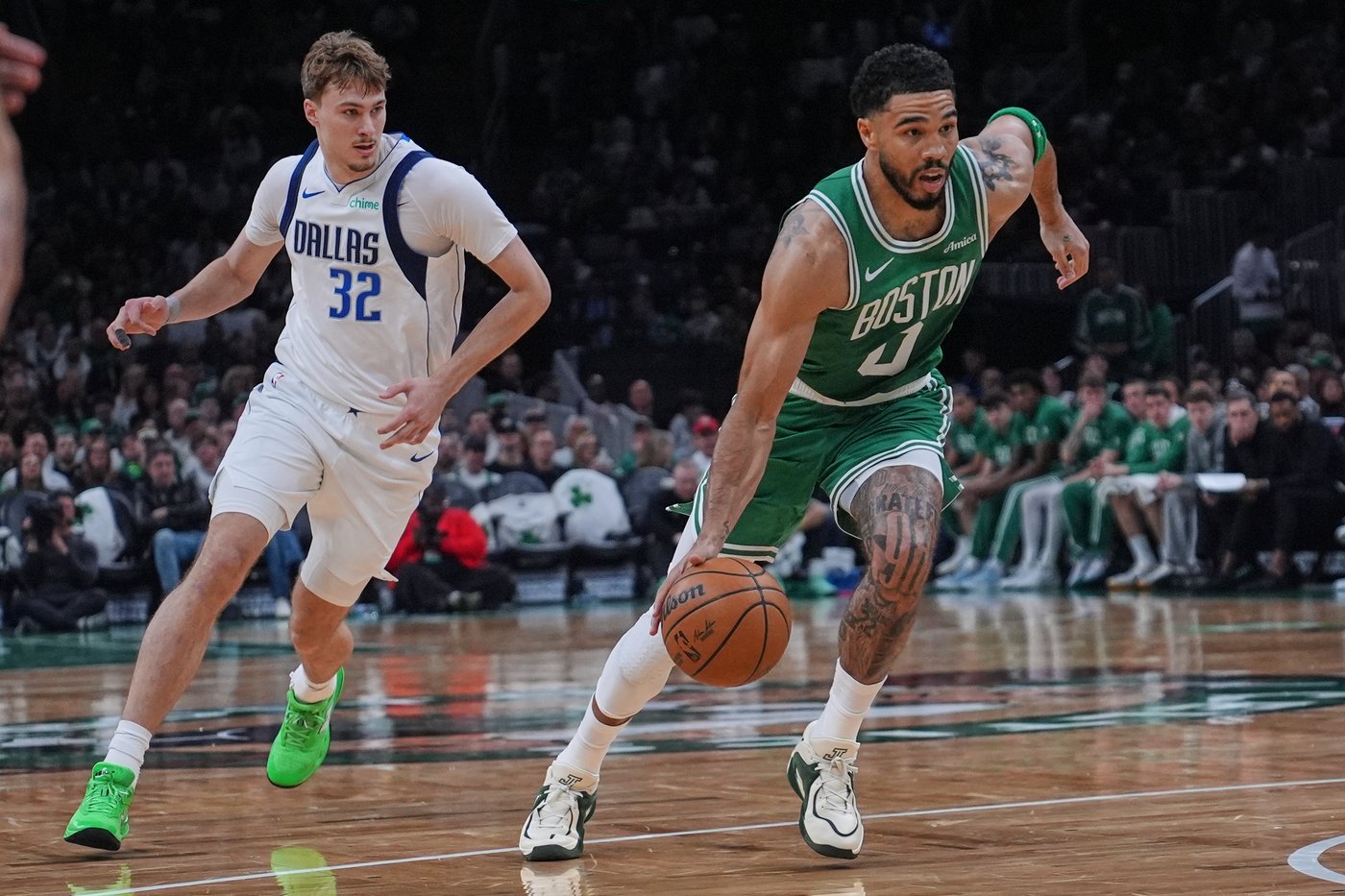 Jayson Tatum scores 15 points in return from Achilles surgery, Celtics beat Mavericks 120-100 | iNFOnews.ca