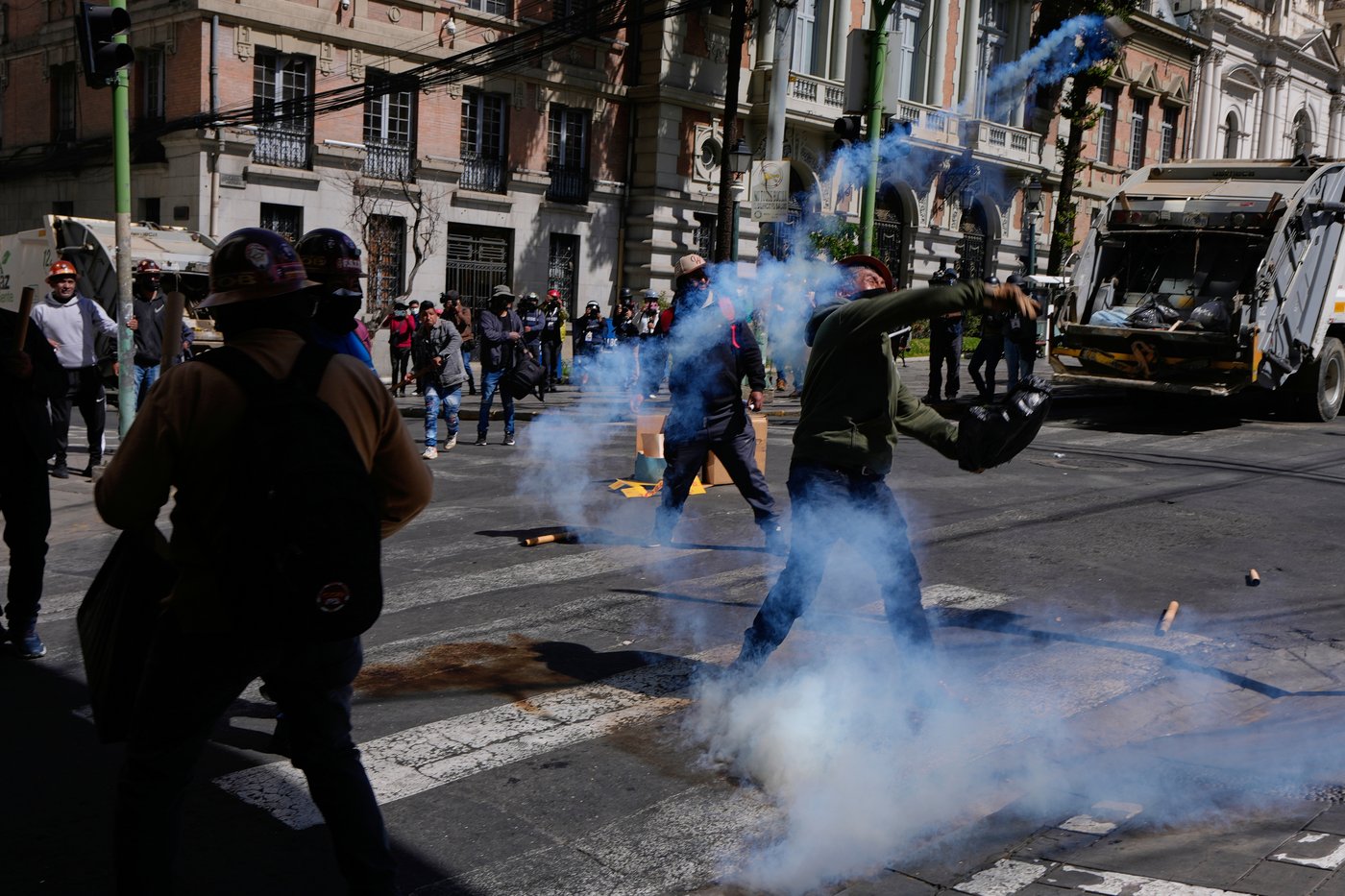 Bolivia protesters allied with ex-leader Morales clash with police as unrest widens | iNFOnews.ca