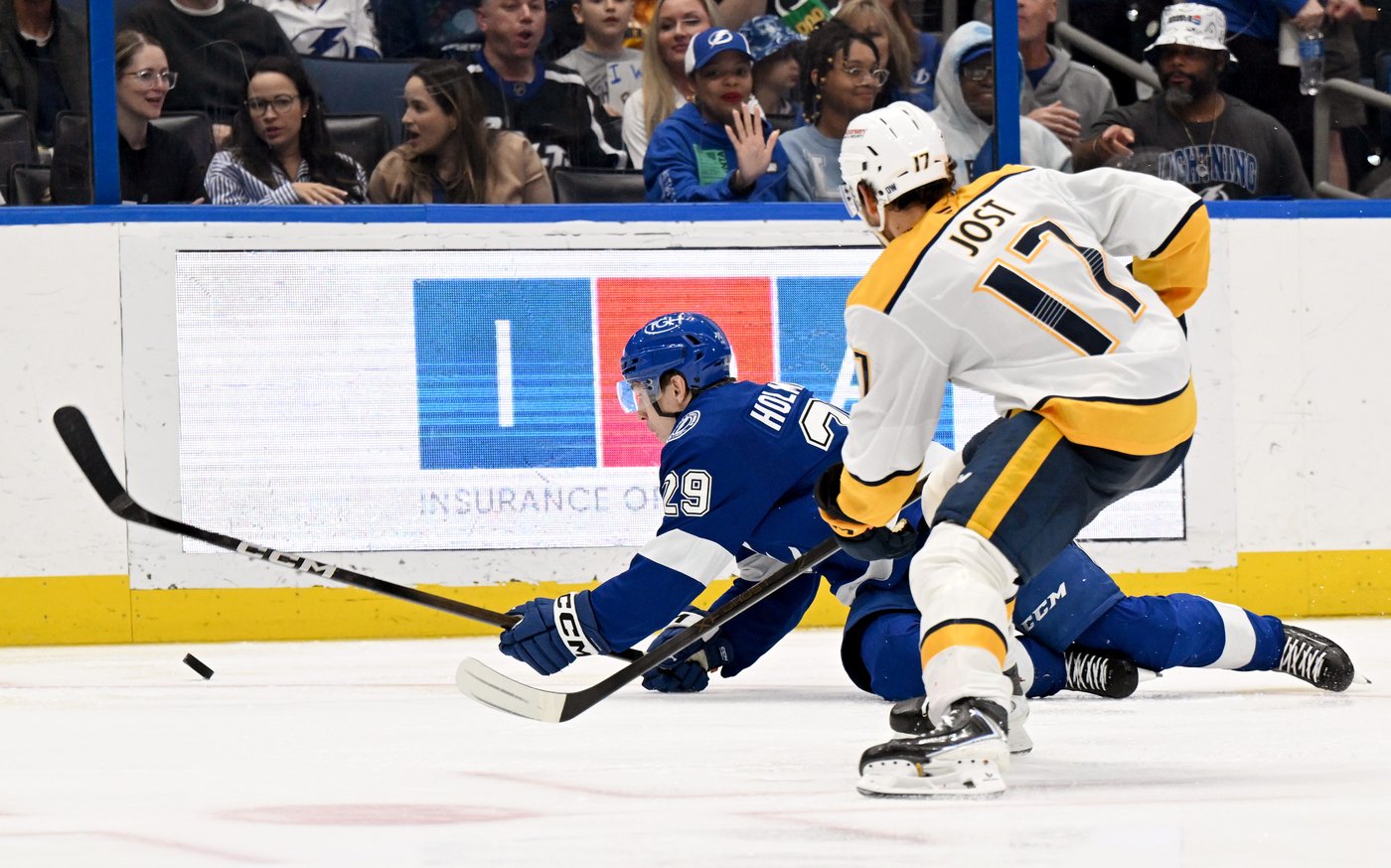 Jake Guentzel's goal, 2 assists lead Lightning over Predators 3-2 | iNFOnews.ca