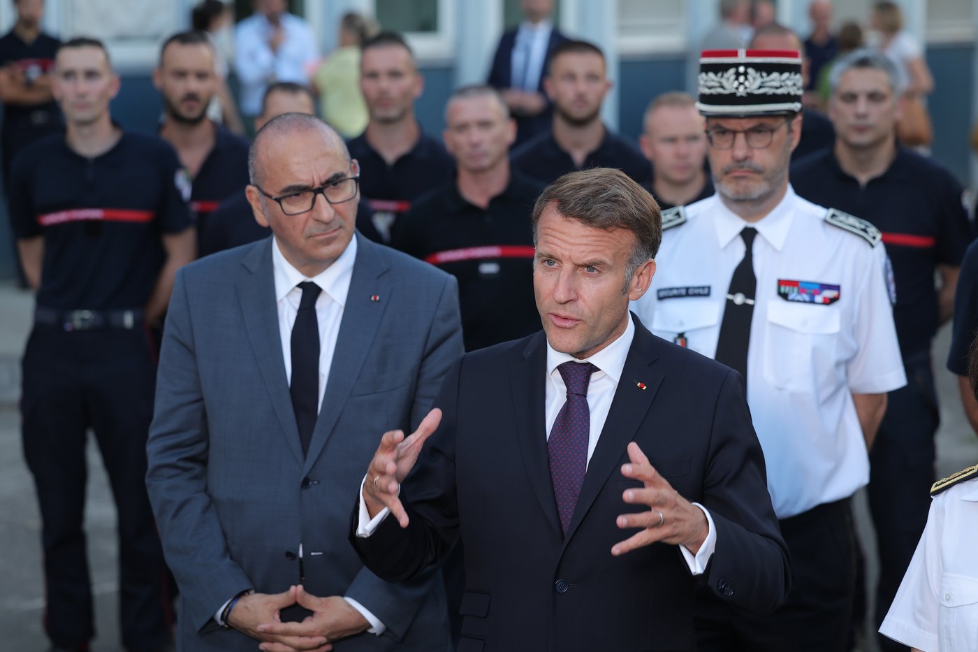 French president pledges support on visit to fire zone, vows: 'We will win this battle together' | iNFOnews.ca