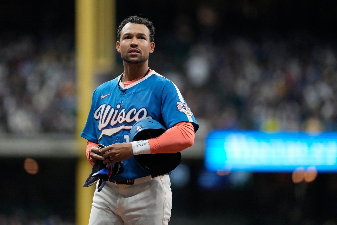 Guardians acquire Blake Perkins and Craig Yoho from Brewers for Bo Naylor and Codi Heuer | iNFOnews.ca