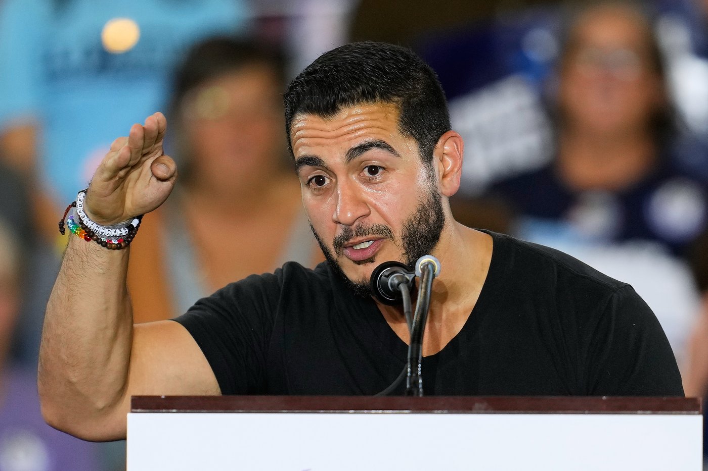 Democrats try to present a united front in Michigan after bitter primary | iNFOnews.ca Democrats try to present a united front in Michigan after bitter primary | iNFOnews.ca