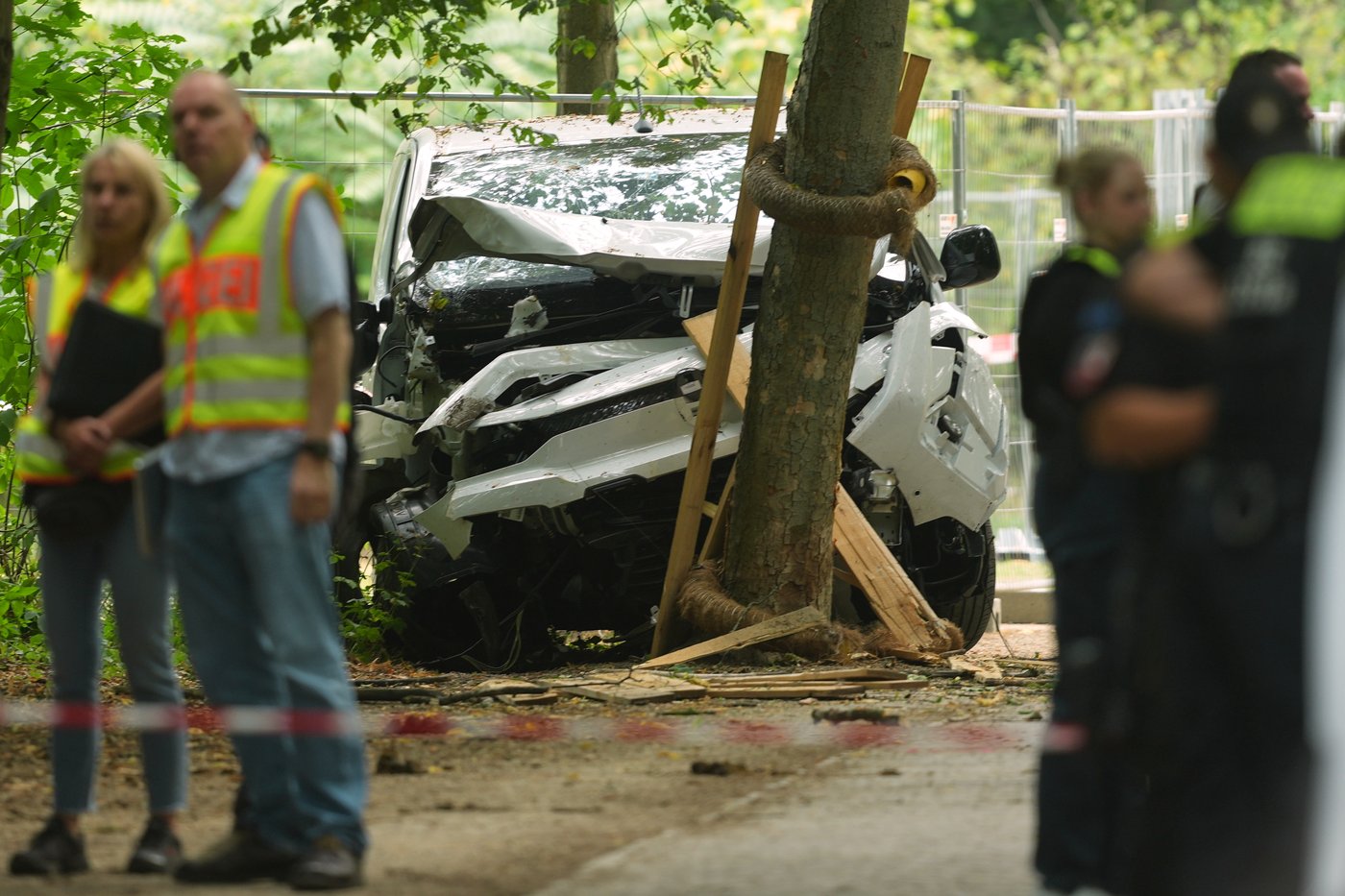 Photos show the aftermath of a van-ramming attack near Berlin's Pride Festival | iNFOnews.ca