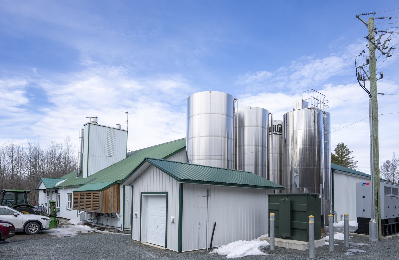 Maple 2.0: Quebec syrup-makers turn to automation and expansion as demand grows | iNFOnews.ca