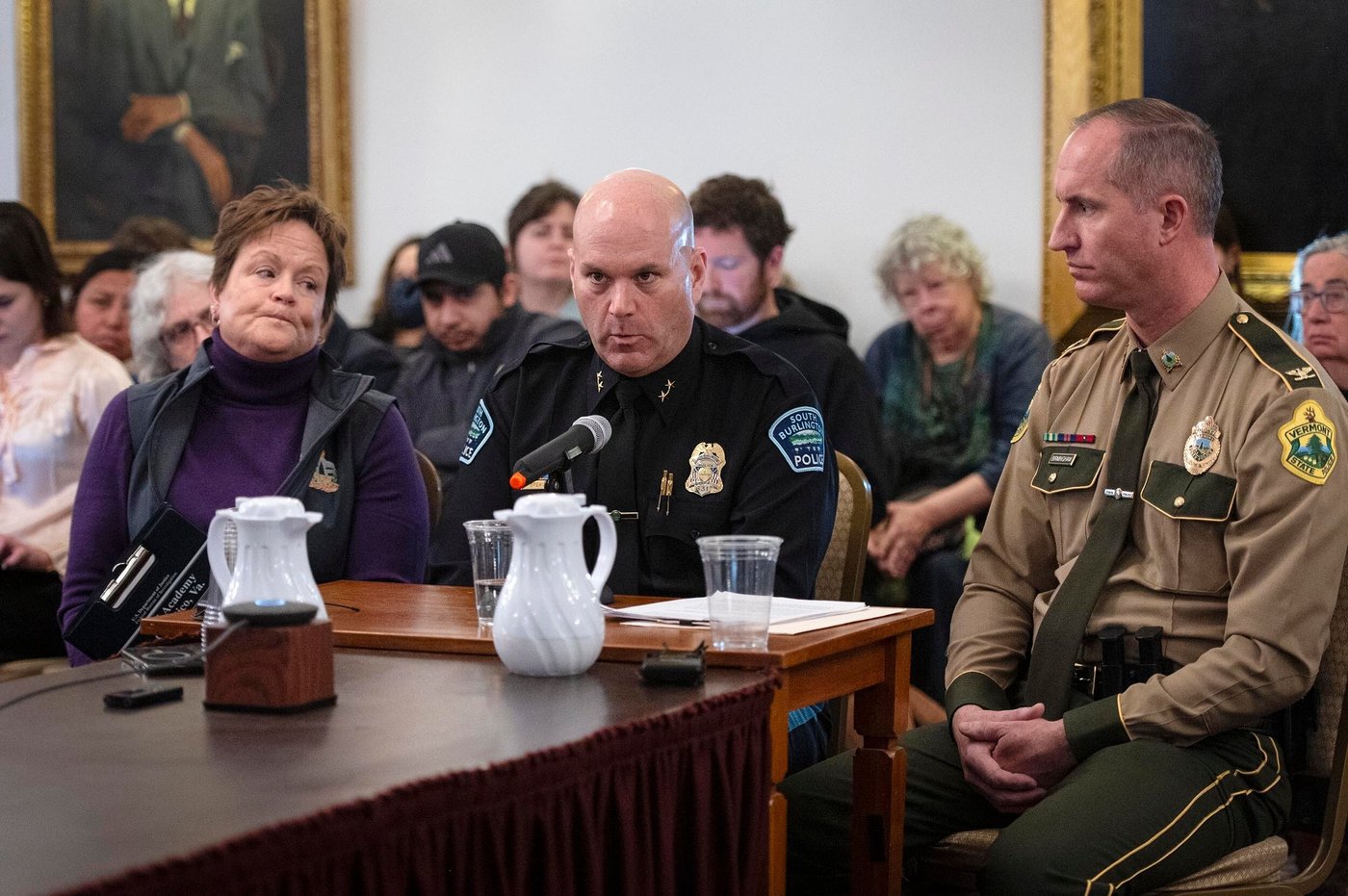 Local police officials defend officers’ conduct during immigration operation, blame ‘agitators’ | iNFOnews.ca