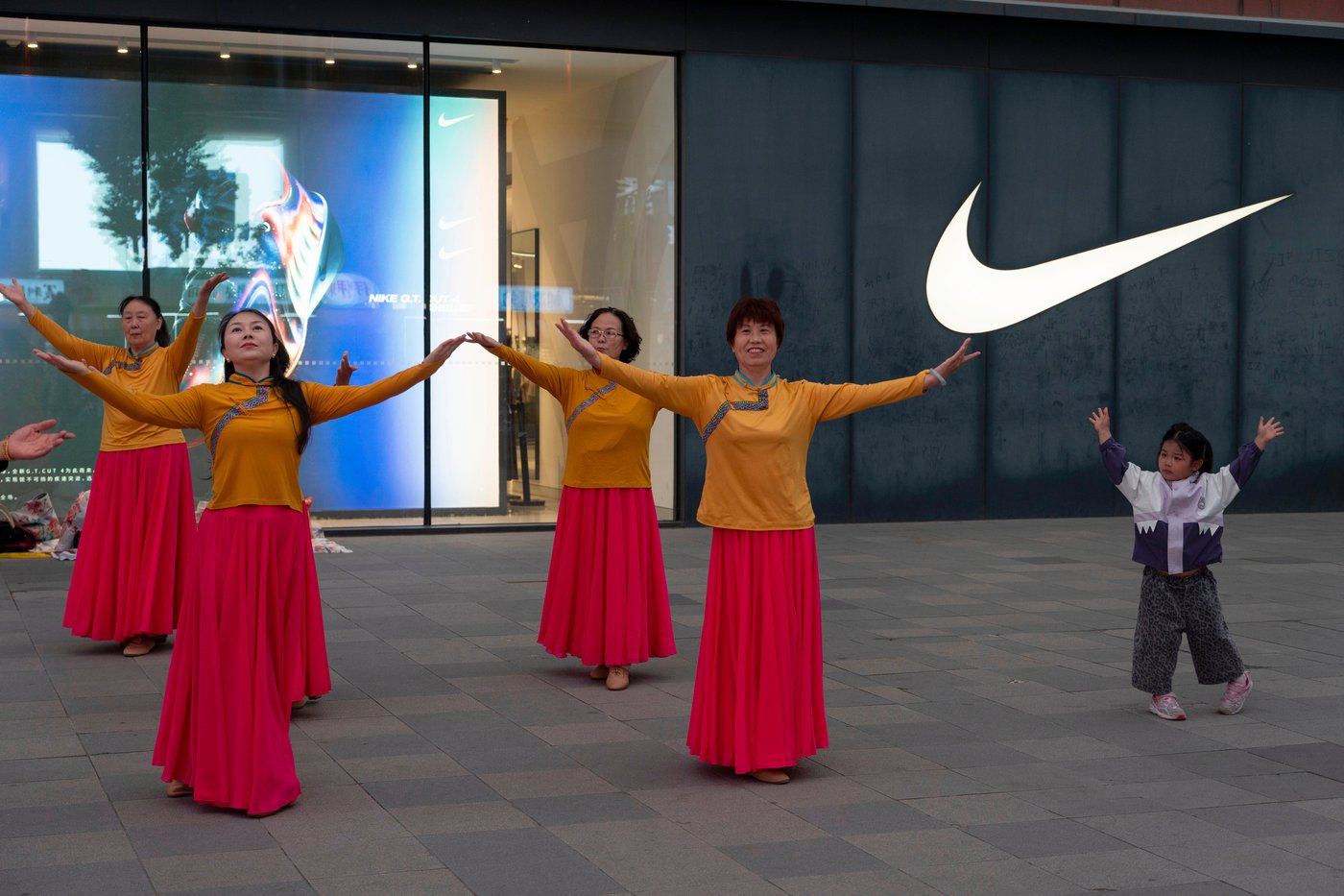 Photos of daily life in China ahead of Trump's visit | iNFOnews.ca