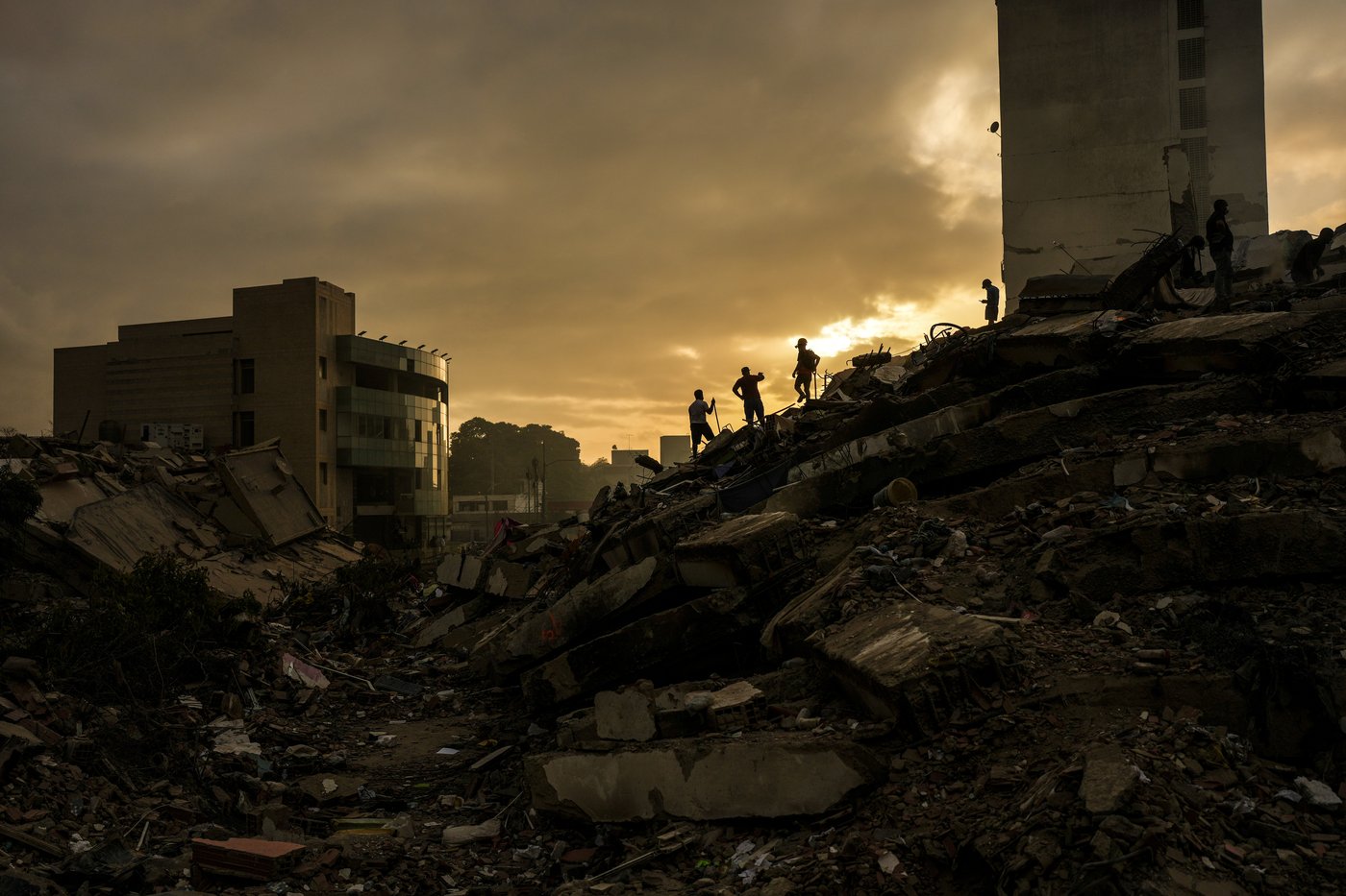 More than 100 Venezuelans who were deported from the US hours before the earthquakes are missing | iNFOnews.ca