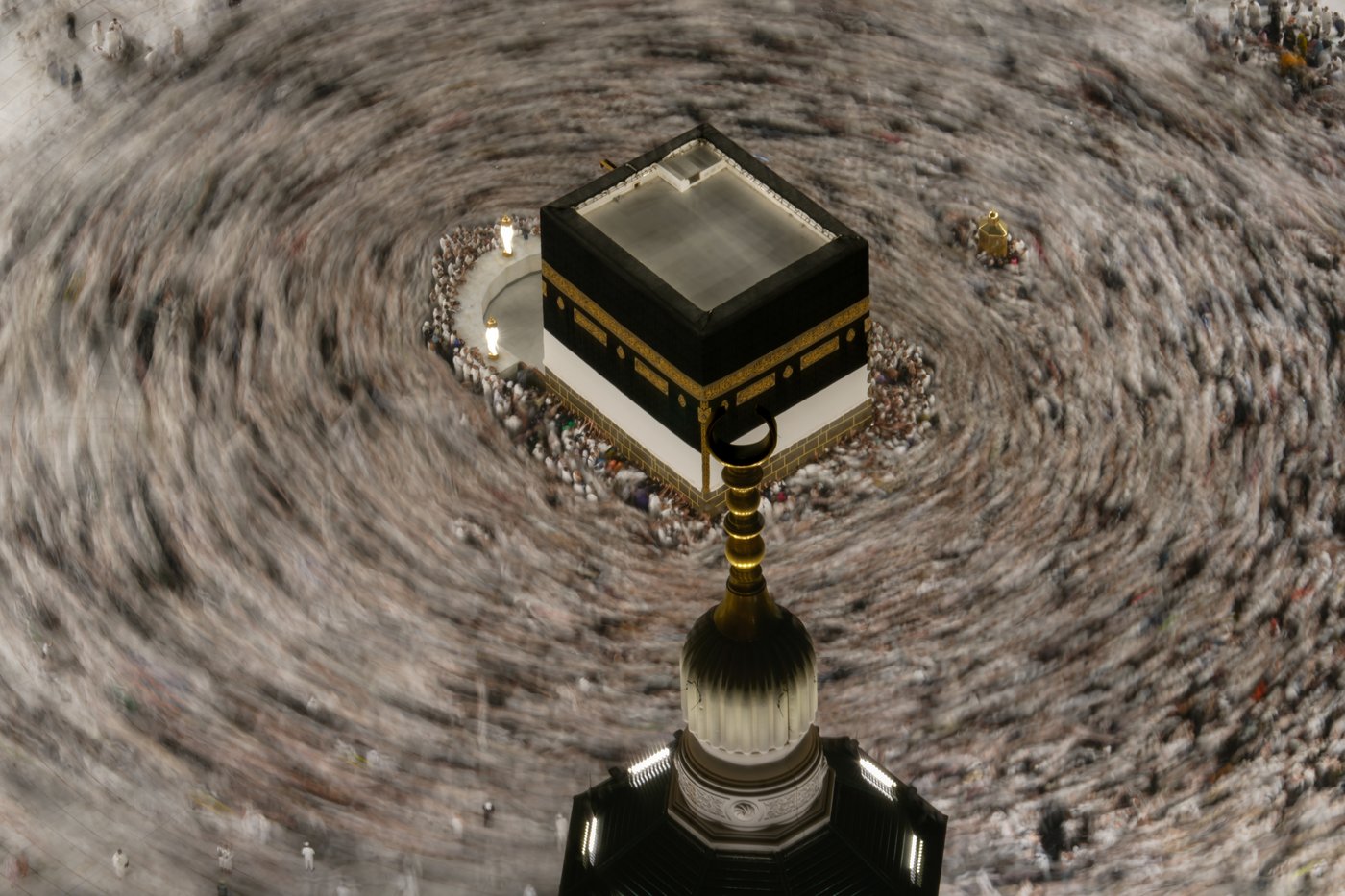 Muslims begin the annual Hajj in sweltering heat against a backdrop of war concerns | iNFOnews.ca