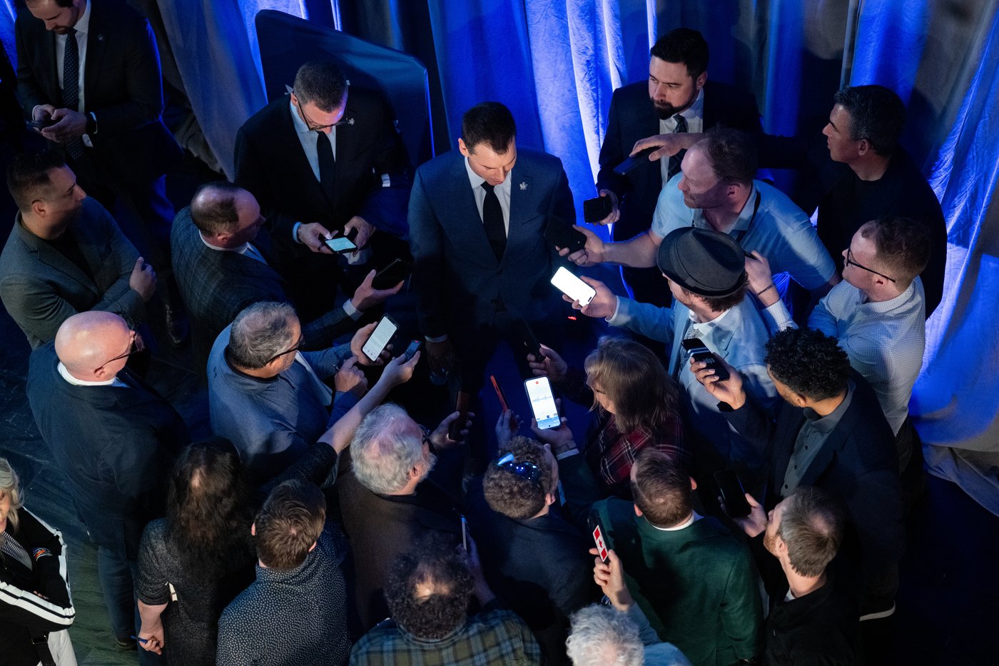 Maple Leafs introduce Sundin, Chayka as Toronto's new management team | iNFOnews.ca