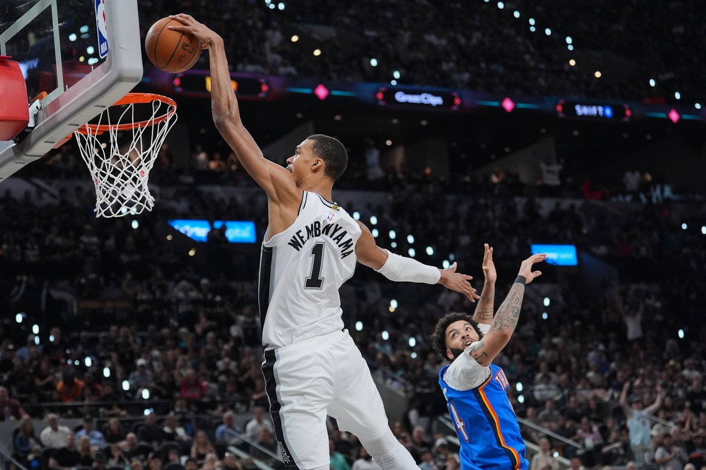 Wembanyama answers the call again, Spurs top Thunder to tie West finals at 2-2 | iNFOnews.ca Wembanyama answers the call again, Spurs top Thunder to tie West finals at 2-2 | iNFOnews.ca