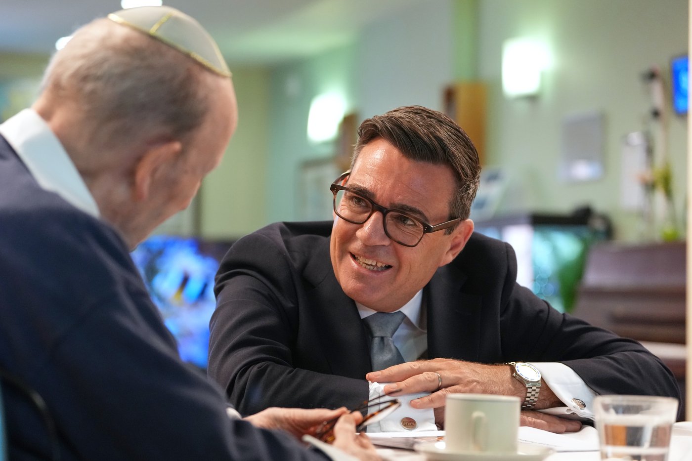 New UK leader Burnham vows to fix a 'broken' social care system | iNFOnews.ca