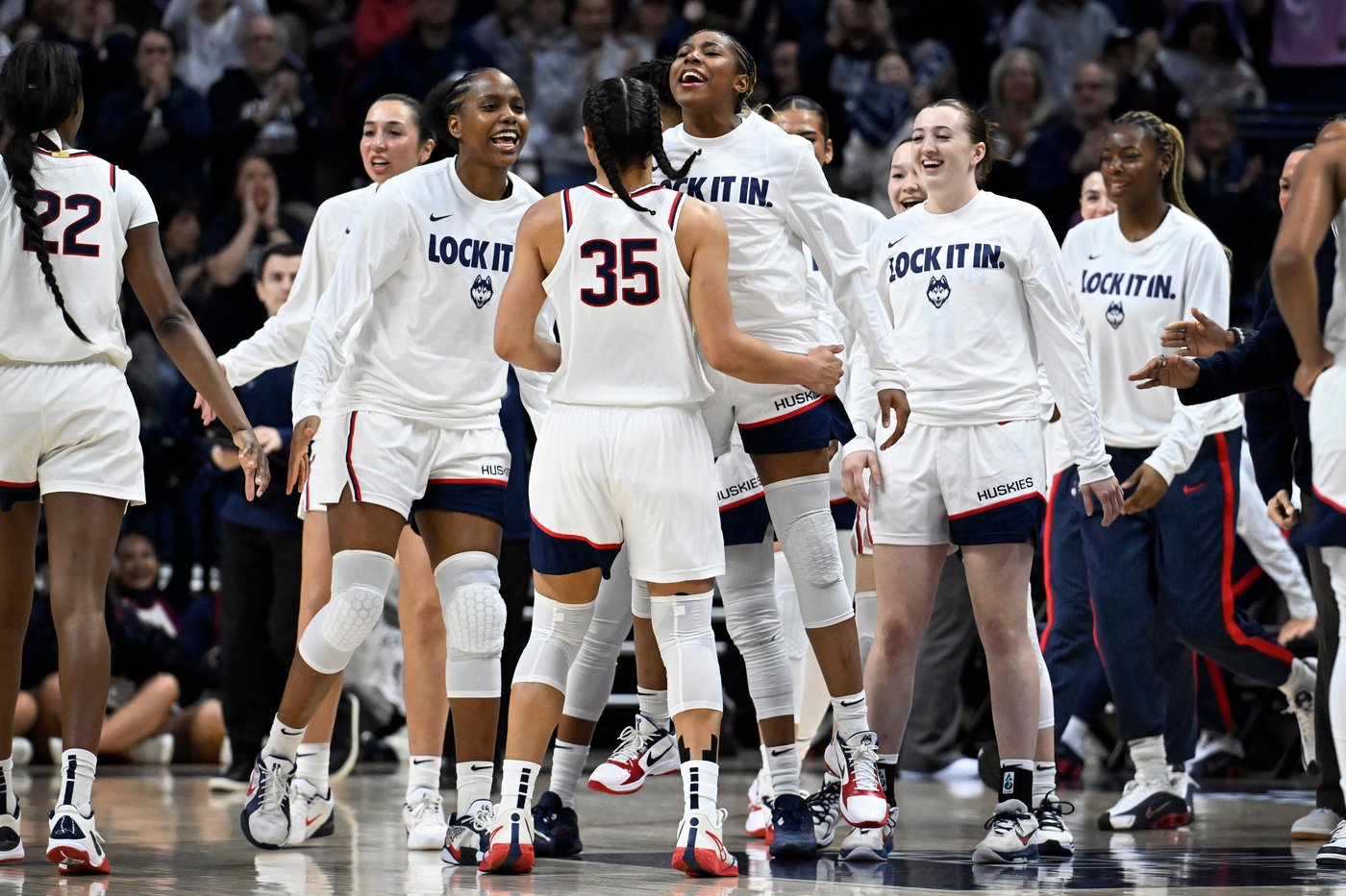 Fudd's 34 points, 8 3-pointers powers UConn past Syracuse and into Sweet 16 for 32nd straight time | iNFOnews.ca