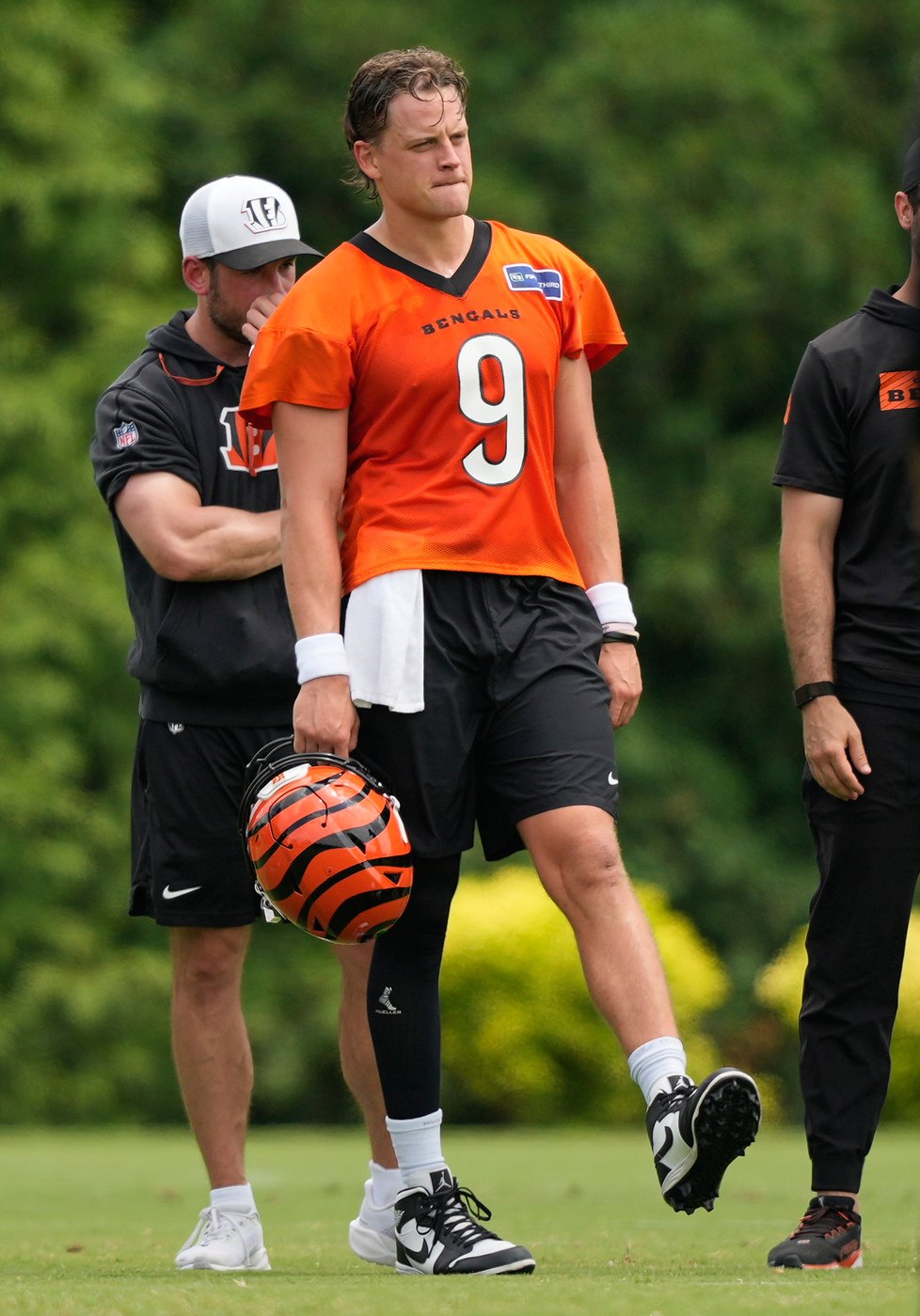 Bengals restructure Joe Burrow's contract to free up cap space, AP source says | iNFOnews.ca Bengals restructure Joe Burrow's contract to free up cap space, AP source says | iNFOnews.ca