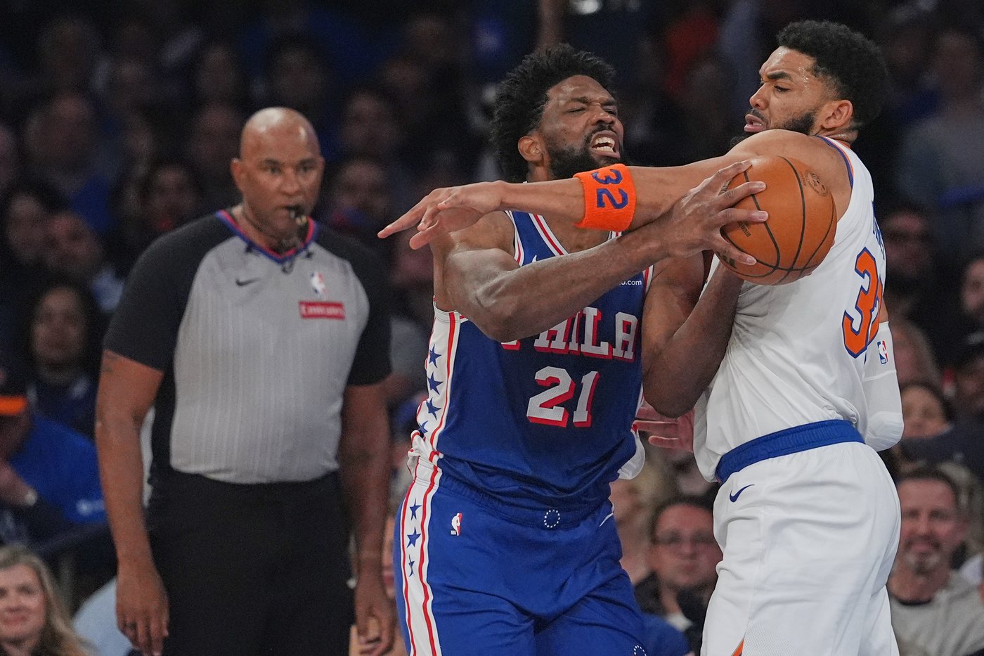 Knicks crush the 76ers 137-98 to start the second round and keep up a historic postseason roll | iNFOnews.ca