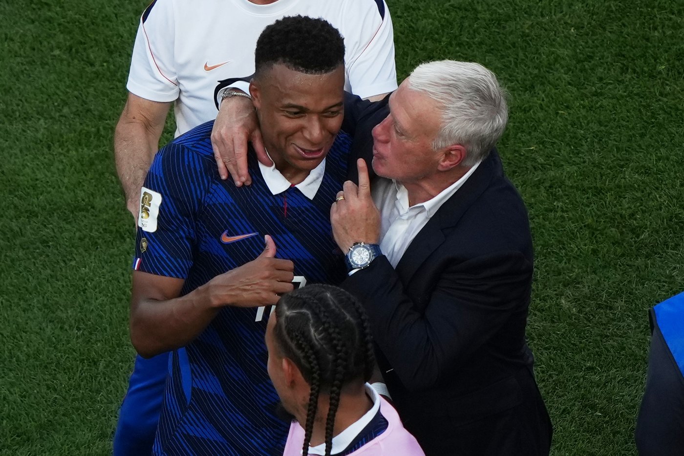 Mbappé condemns Paraguayan senator over racist remarks after World Cup match | iNFOnews.ca