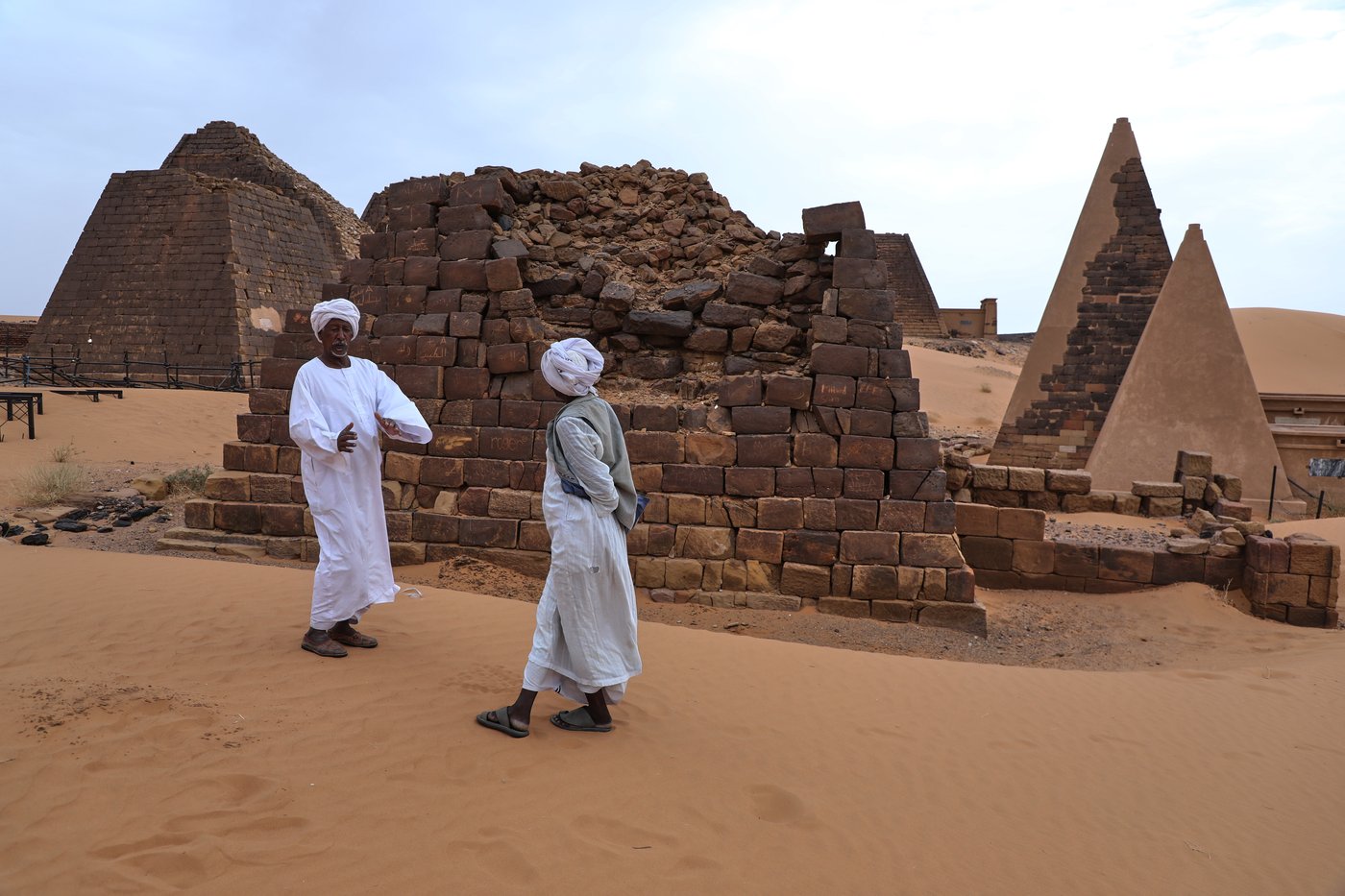 War and accumulating sand threaten Sudan’s Meroe pyramids, in photos | iNFOnews.ca