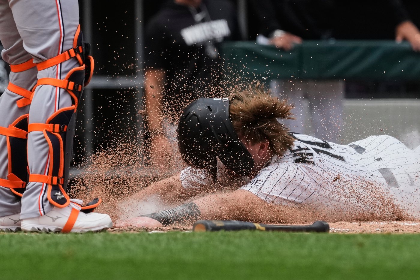 Colson Montgomery homers as White Sox rally in 7th to top Tigers 2-1 | iNFOnews.ca
