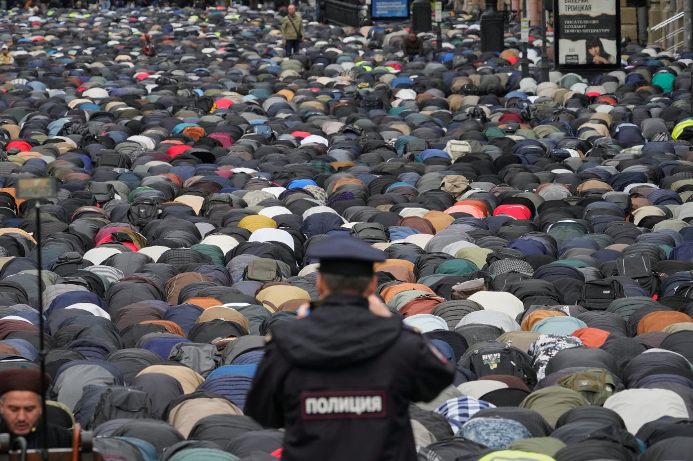 Muslims around the world celebrate Eid al-Adha, in photos | iNFOnews.ca