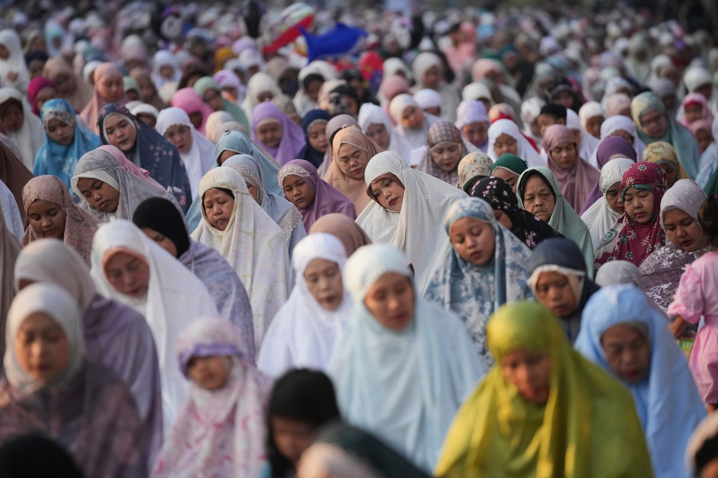 Muslims around the world celebrate Eid al-Adha, in photos | iNFOnews.ca