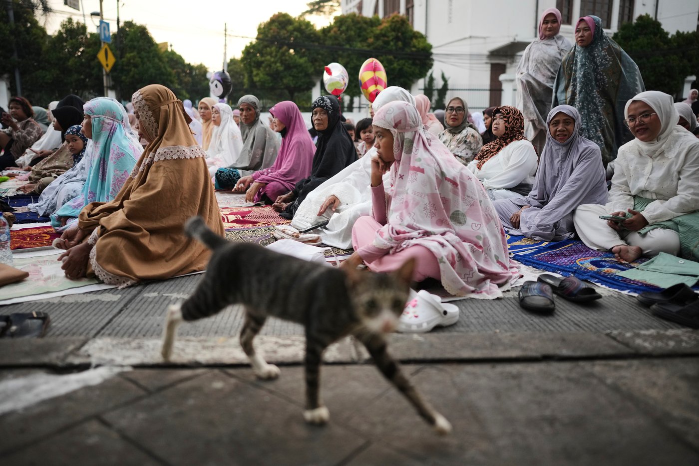 Muslims around the world celebrate Eid al-Adha, in photos | iNFOnews.ca