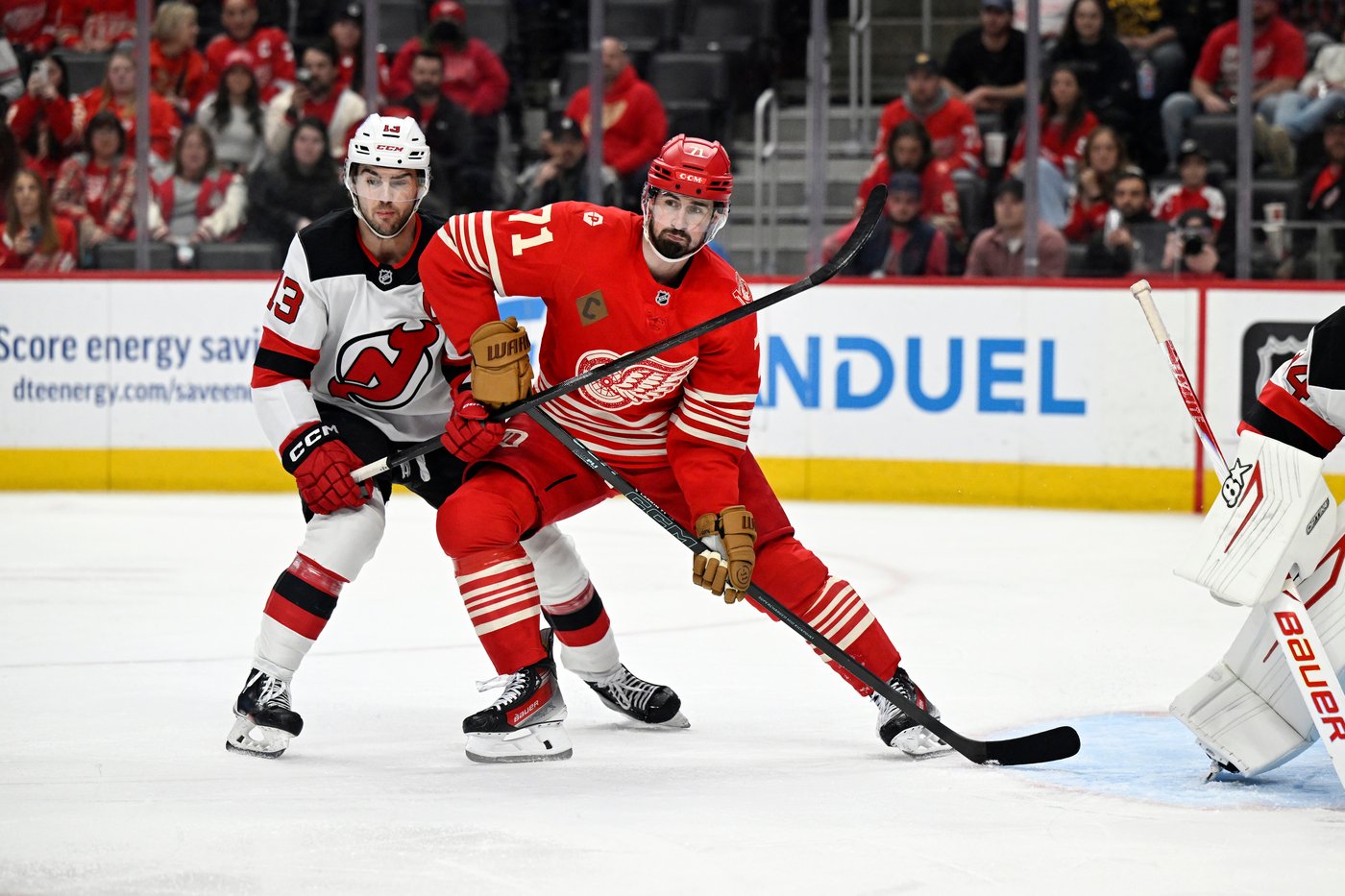 Forsberg, Ullmark, Larkin named NHL's three stars of the week | iNFOnews.ca