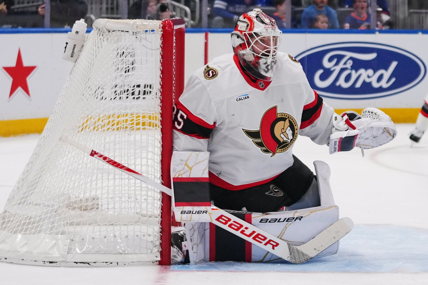 Forsberg, Ullmark, Larkin named NHL's three stars of the week | iNFOnews.ca
