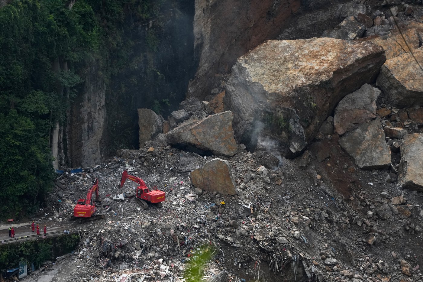 Toll from landslide in southwestern China rises to 11 dead, with 50 people still missing | iNFOnews.ca