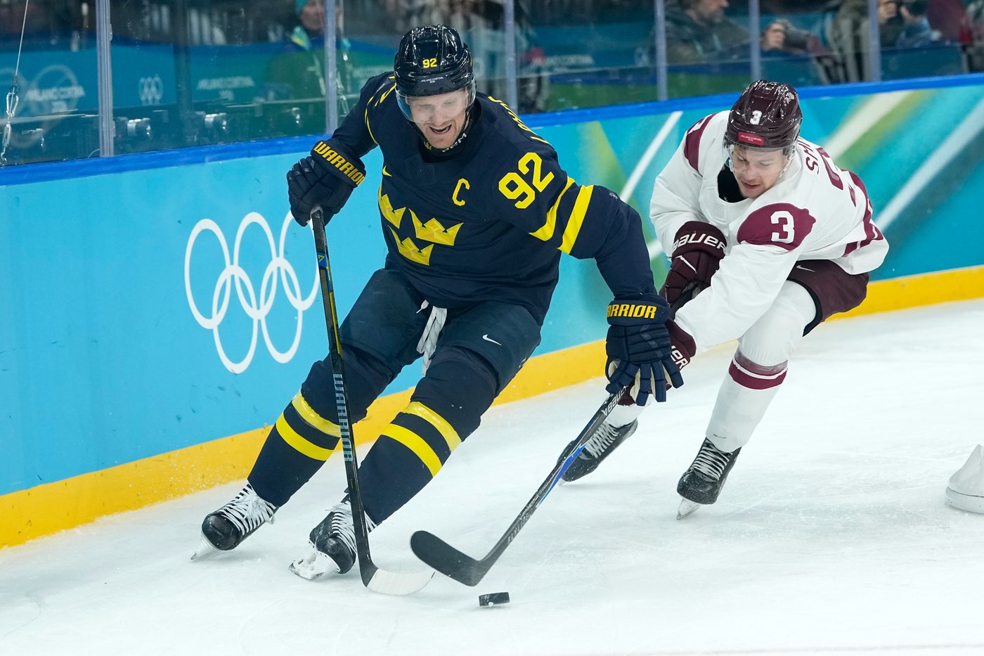 The Toronto Maple Leafs have the top pick in the NHL draft. Who will they choose? | iNFOnews.ca