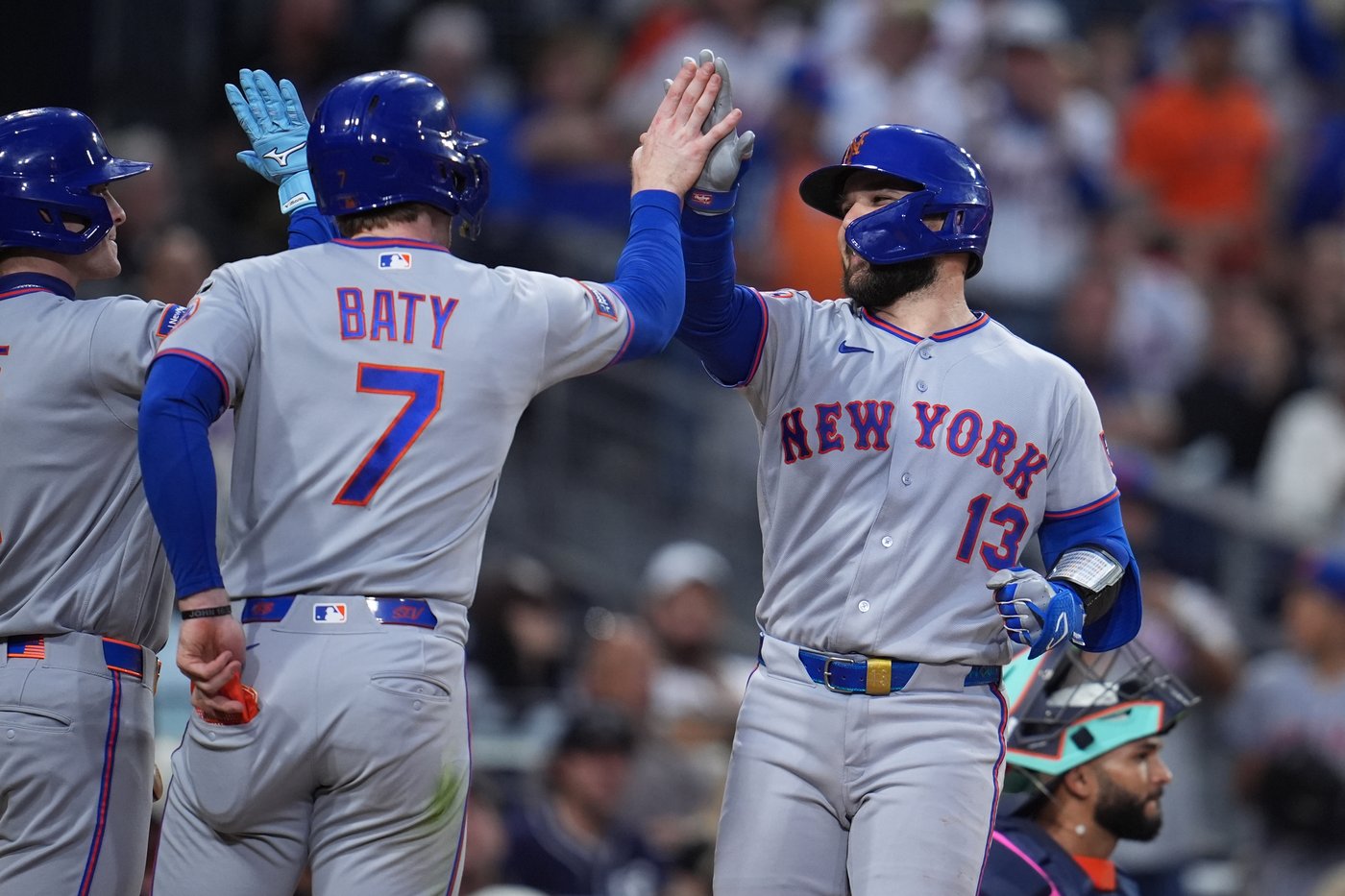 Scott sharp again and Young and Torrens homer to help lift Mets over Padres 5-0 | iNFOnews.ca