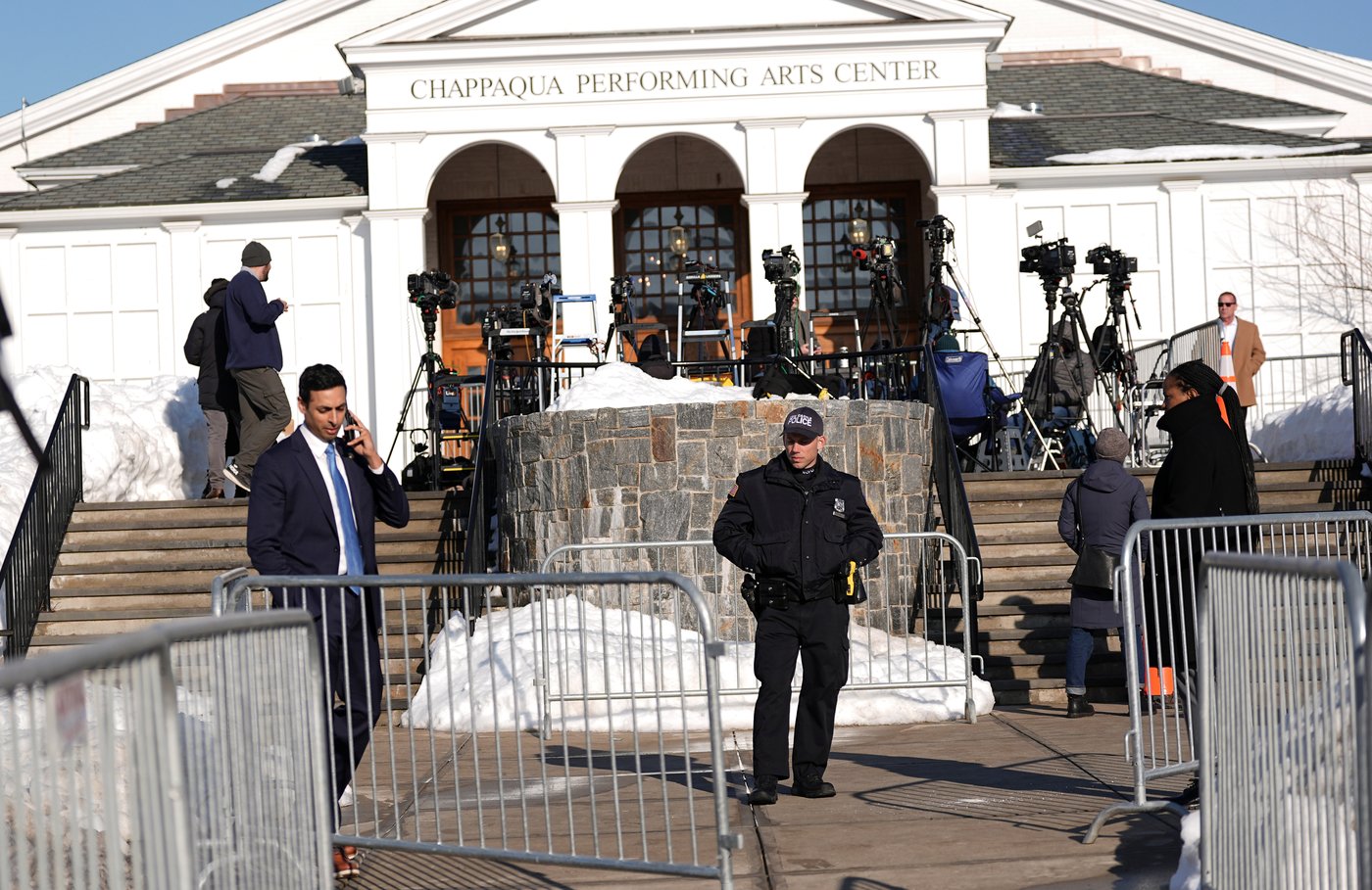 Bill Clinton says he 'did nothing wrong' with Epstein as he faced grilling over their relationship | iNFOnews.ca