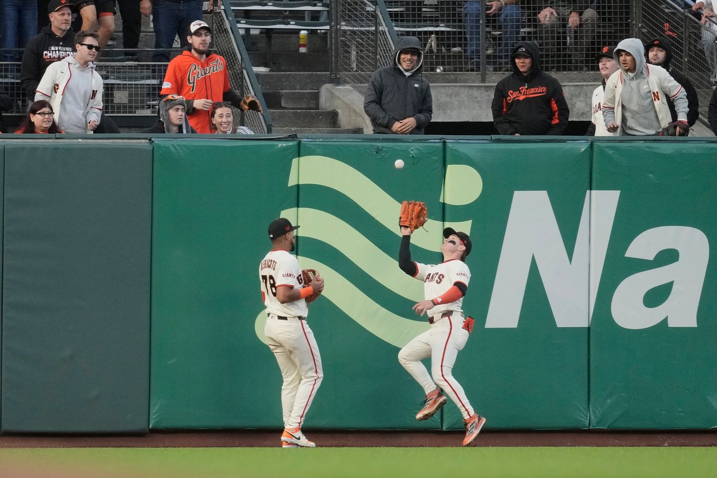 Giants beat the Rockies 8-2 to start a 4-game series | iNFOnews.ca