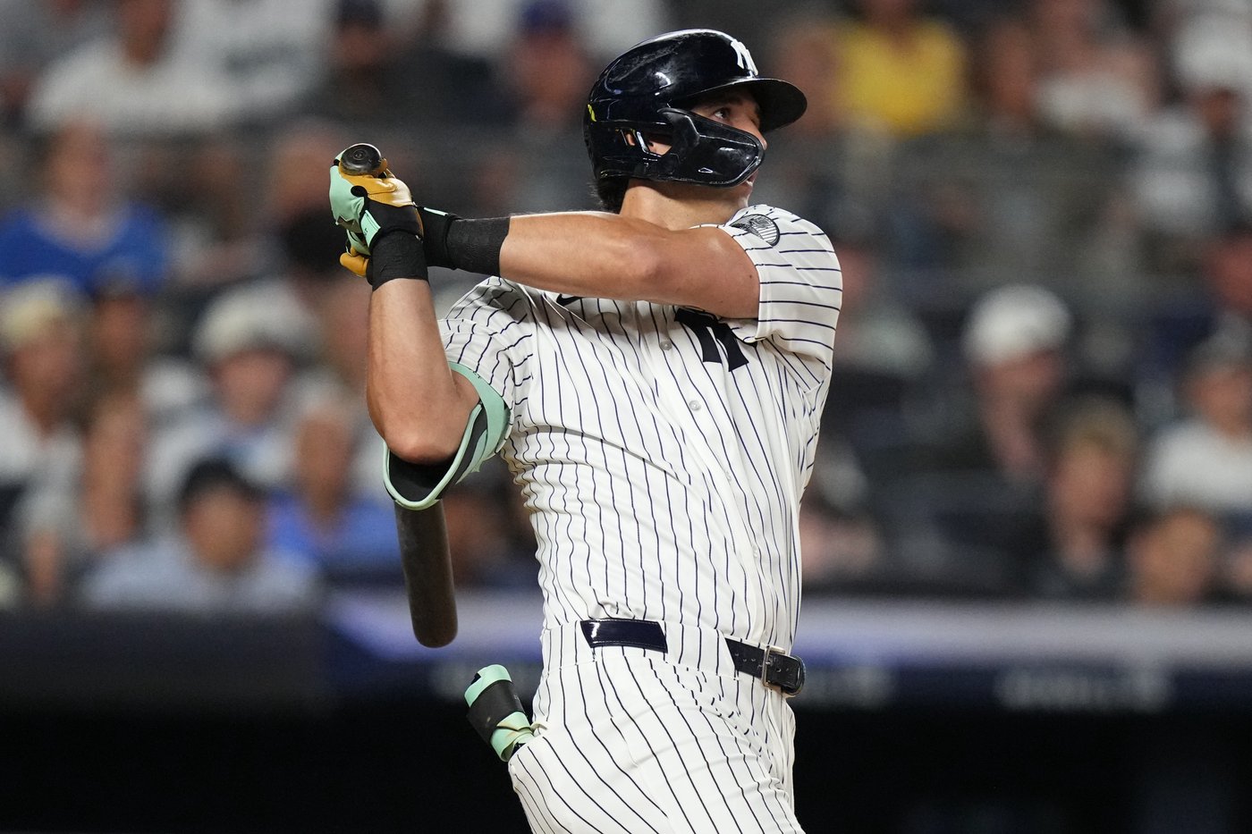 Grisham homers twice and drives in 4 as Yankees rally past struggling Mariners 10-5 | iNFOnews.ca