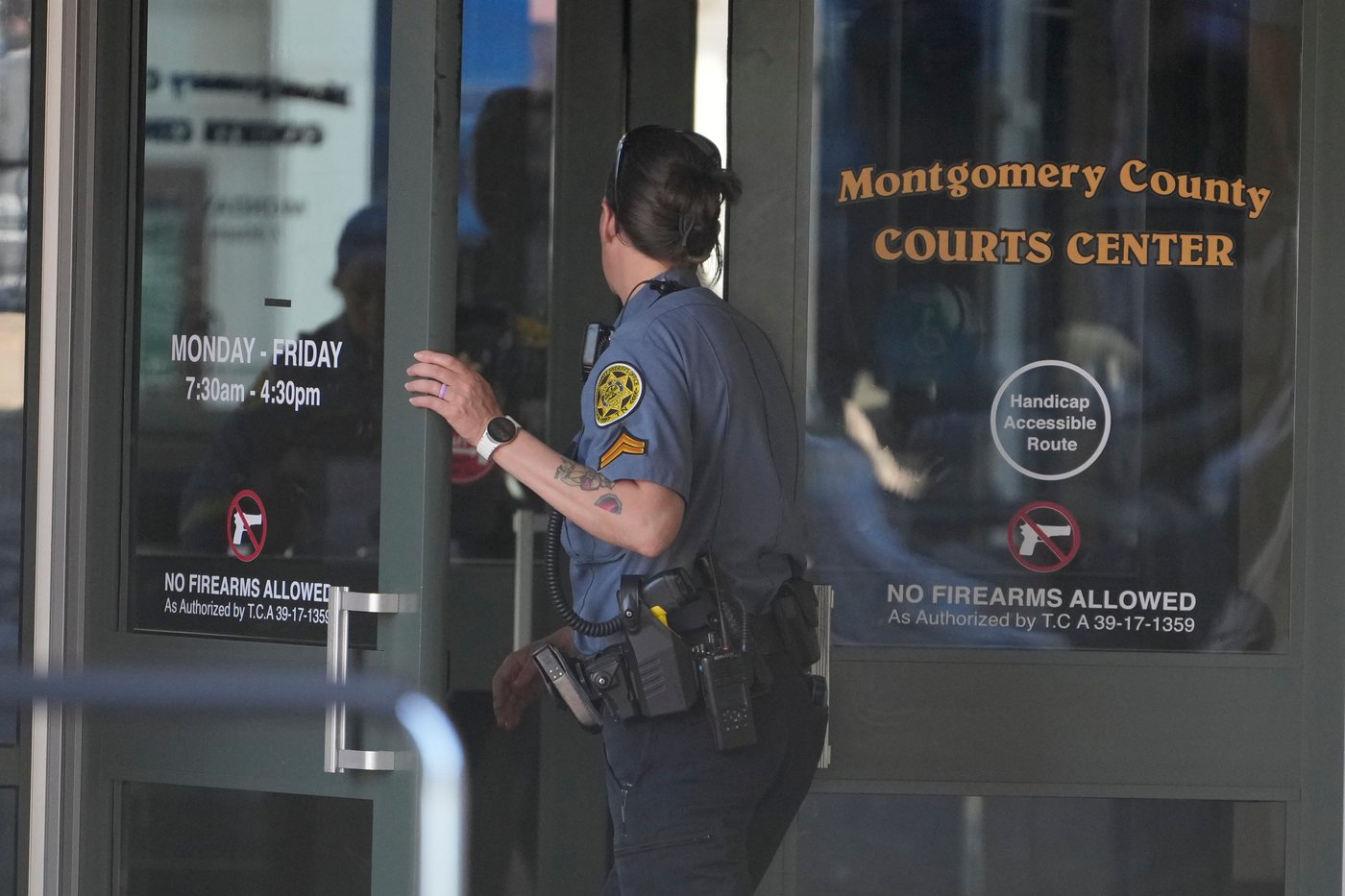 Tennessee man known for racist videos held on $1.25M bond for courthouse shooting | iNFOnews.ca
