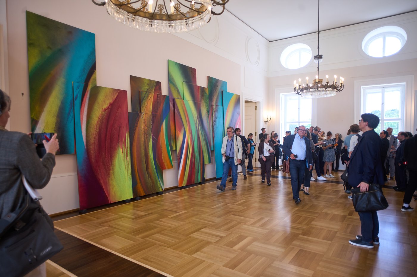 Pop-up art show takes over German president's residence before yearslong renovation | iNFOnews.ca