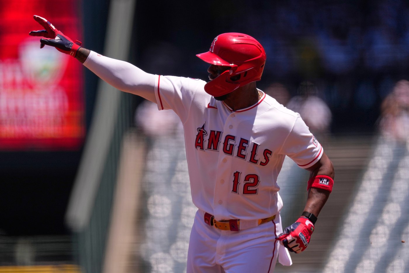 O'Hoppe's 10th inning single drives in winning run as Angels rally over Orioles 7-6 | iNFOnews.ca