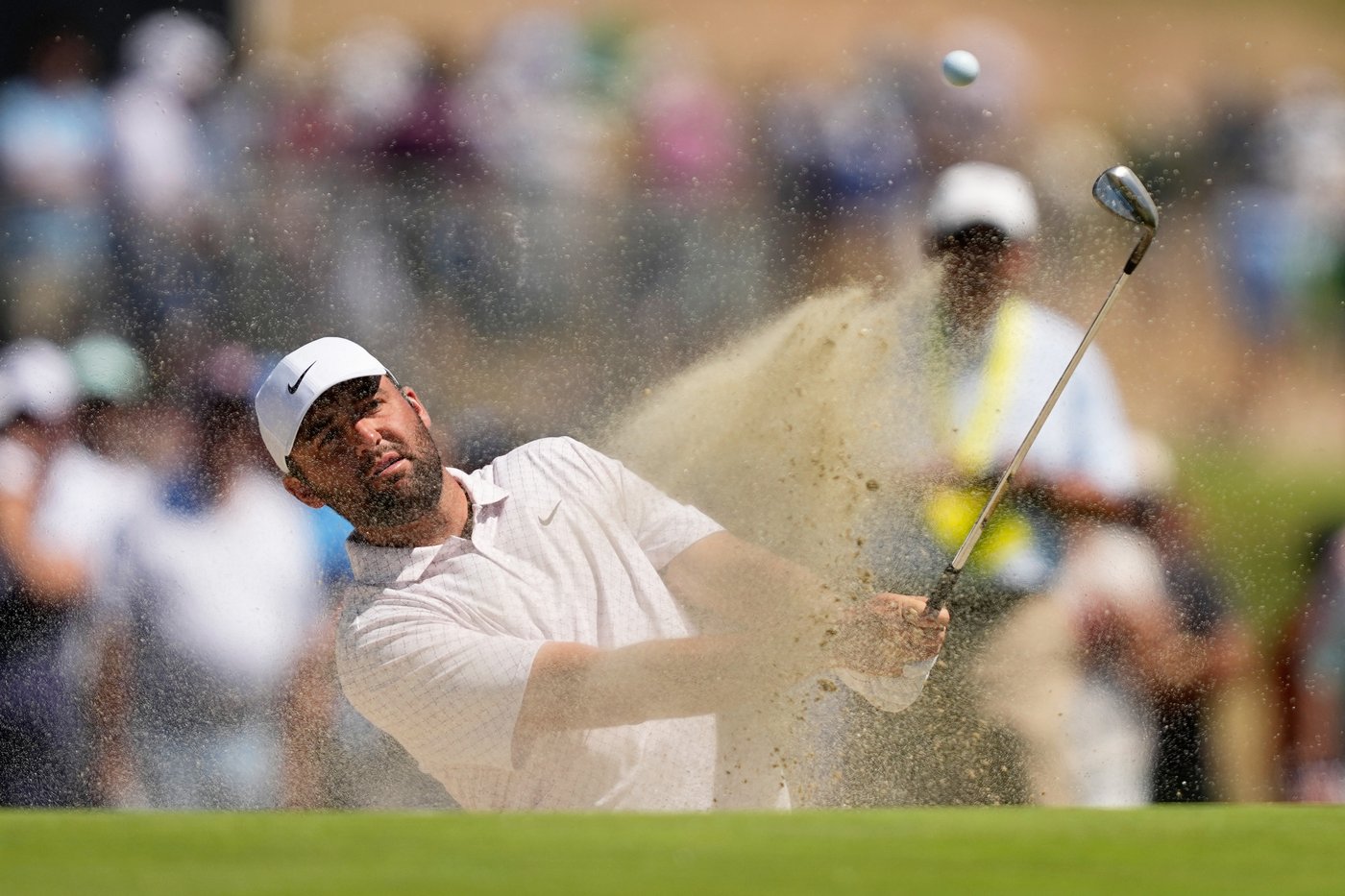 Wyndham Clark turning the US Open into a runaway. Scheffler still has hope for a slam | iNFOnews.ca