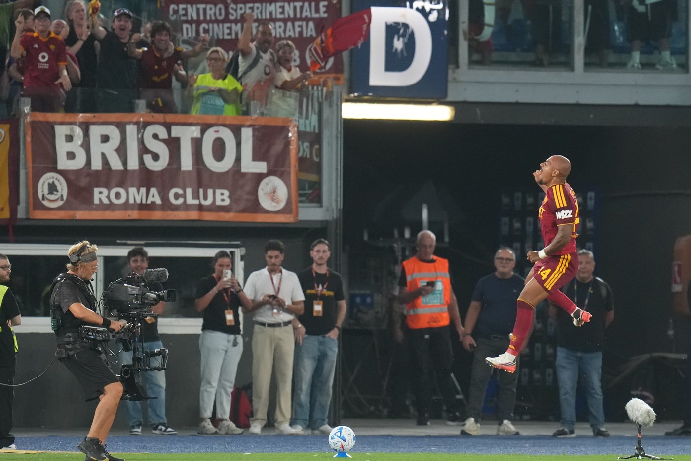 Rogers scores on Chelsea debut as Blues beat Fulham and Roma hammers Fiorentina | iNFOnews.ca