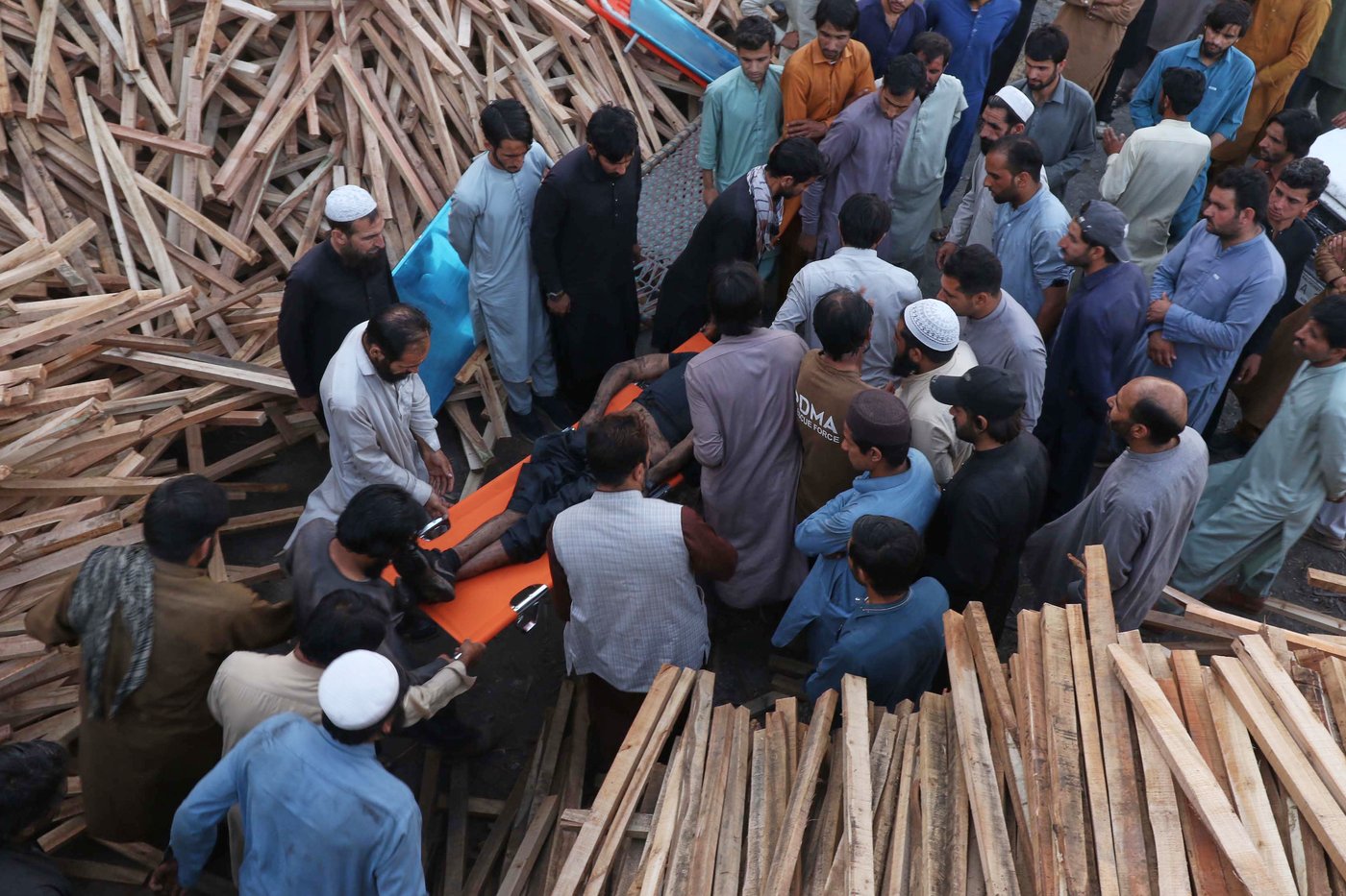 Coal mine blast in Pakistan kills at least 32 miners and traps 10 others | iNFOnews.ca