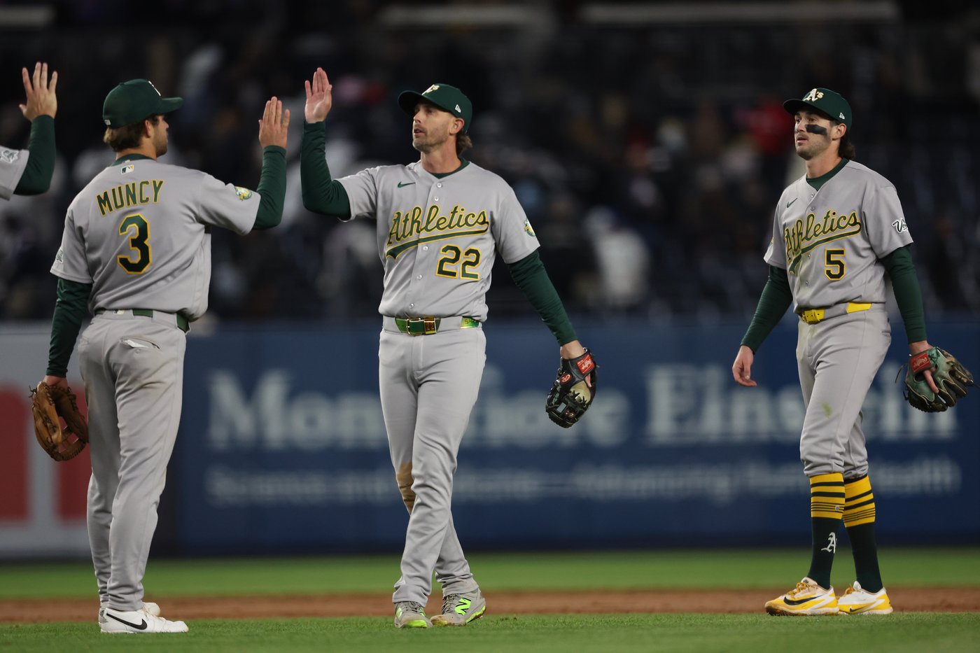 Rooker's 9th-inning sacrifice fly lifts Athletics over Yankees 3-2 | iNFOnews.ca