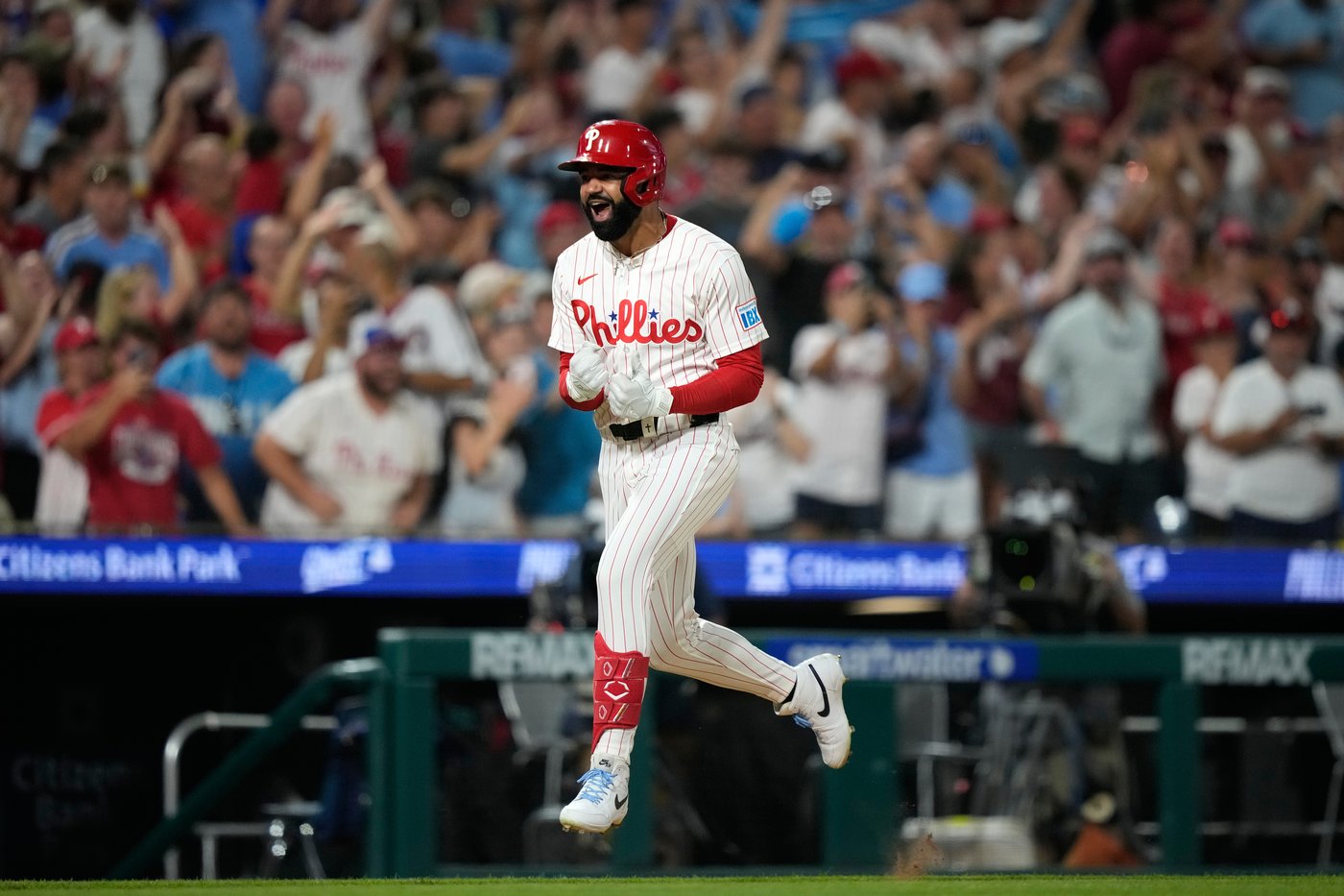 Derek Hill rallies Phillies with go-ahead grand slam in 7th in 6-3 win over Nationals | iNFOnews.ca