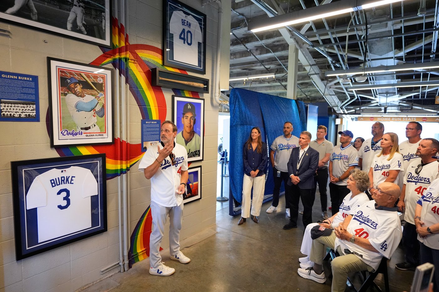 Dodgers honor gay trailblazers Glenn Burke and Billy Bean with permanent stadium display | iNFOnews.ca Dodgers honor gay trailblazers Glenn Burke and Billy Bean with permanent stadium display | iNFOnews.ca